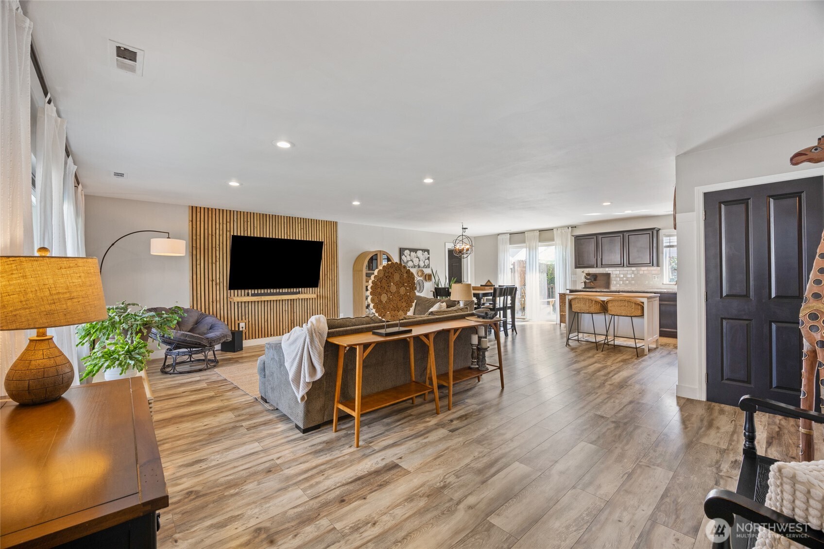 3429 W Glenmoor Drive