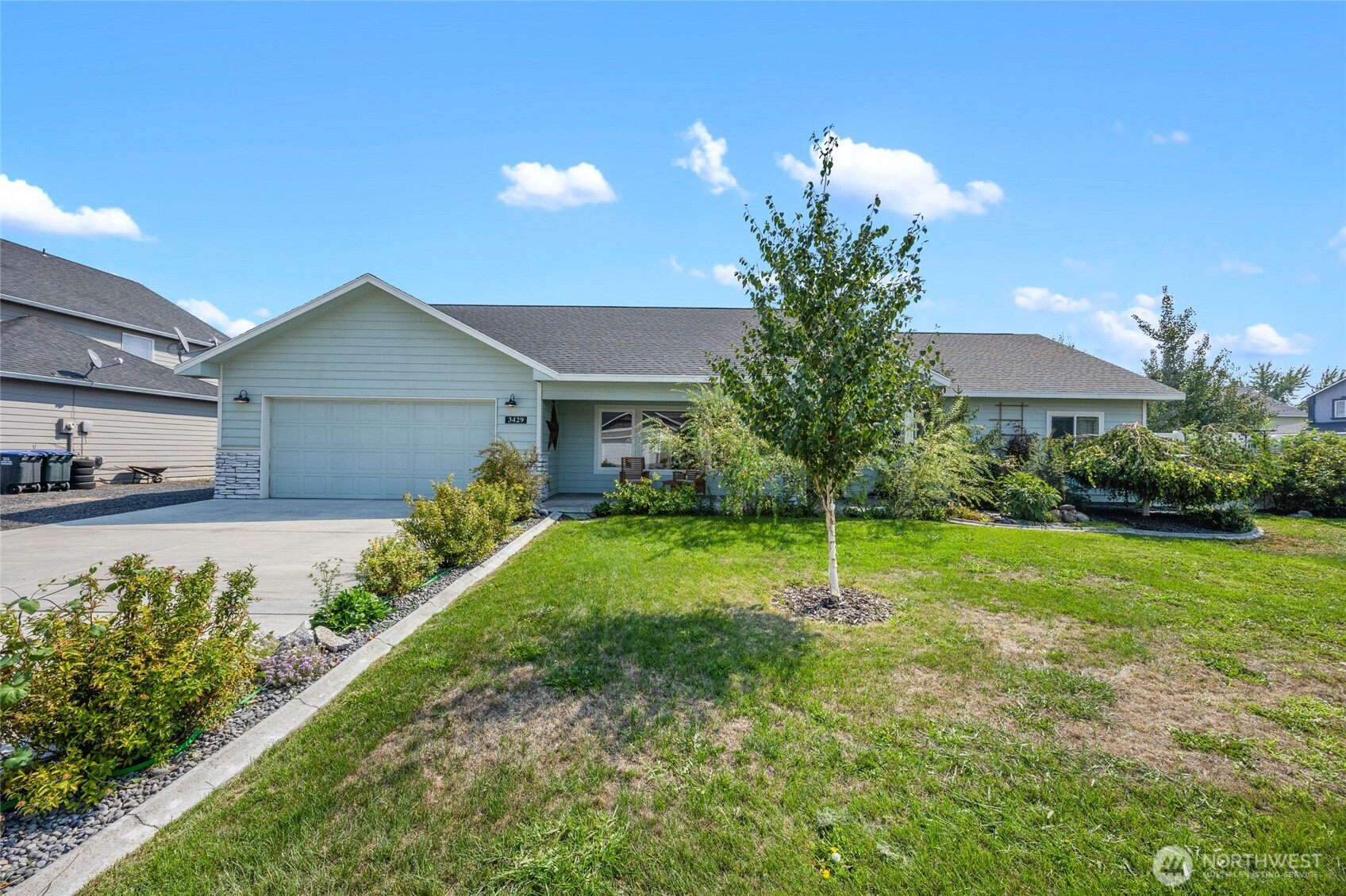 3429 W Glenmoor Drive