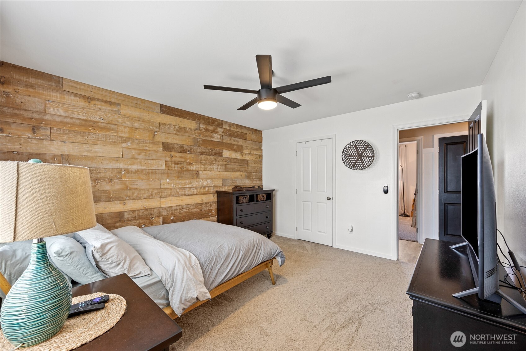 3429 W Glenmoor Drive