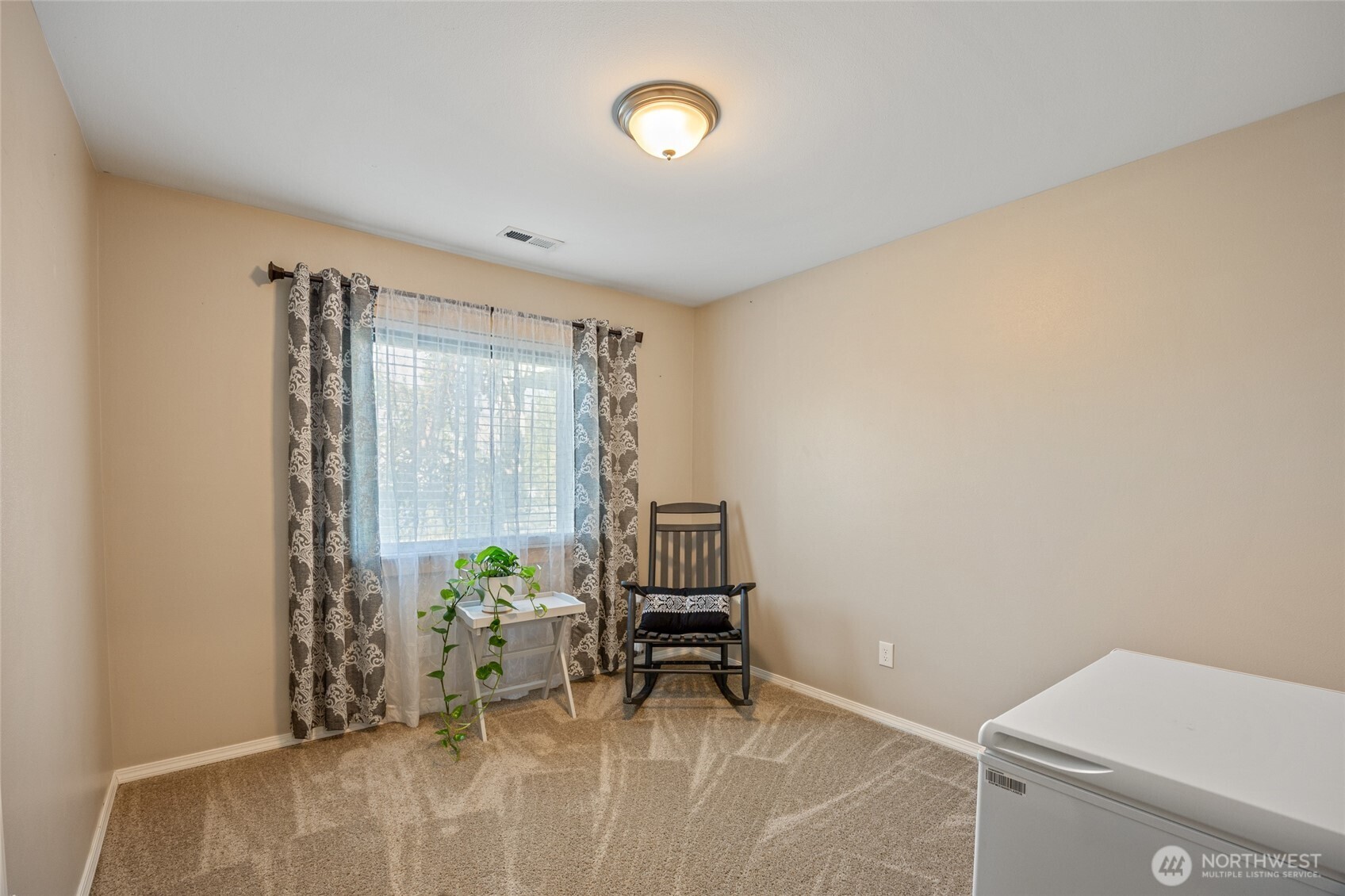 3429 W Glenmoor Drive