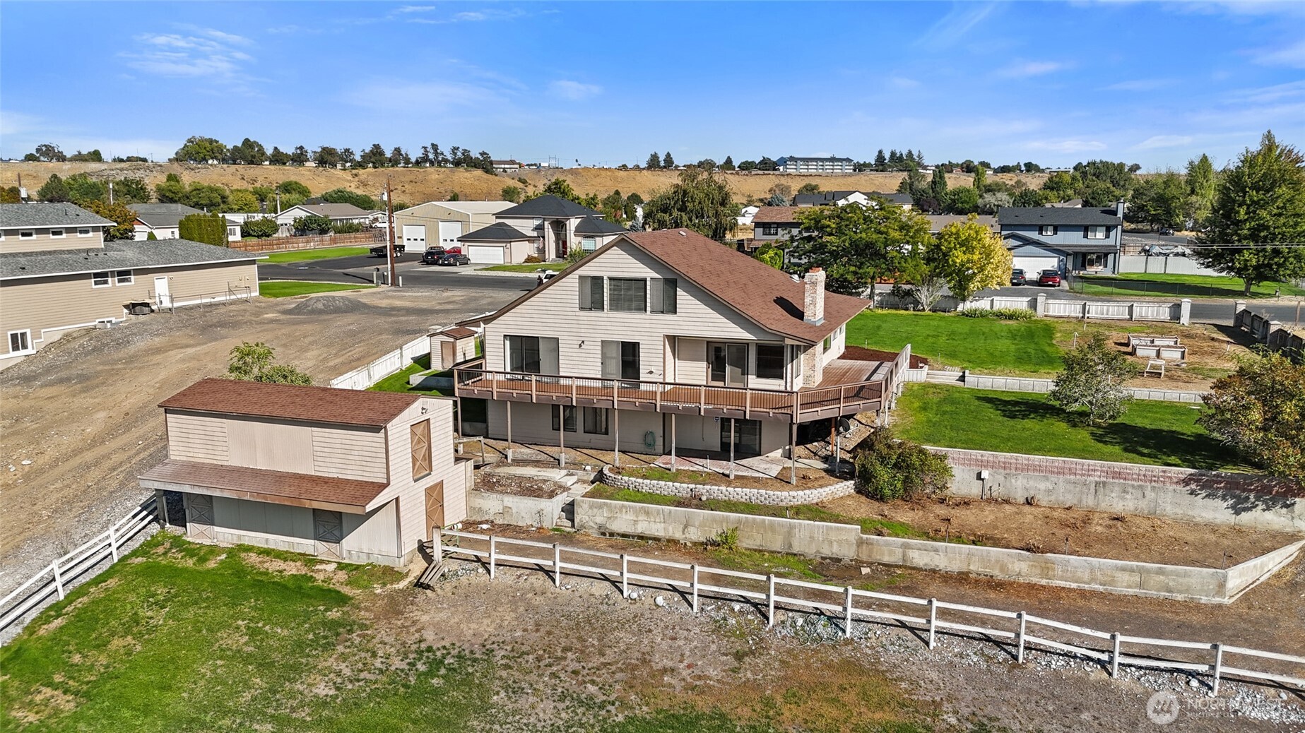 4926 Shorecrest Drive NE