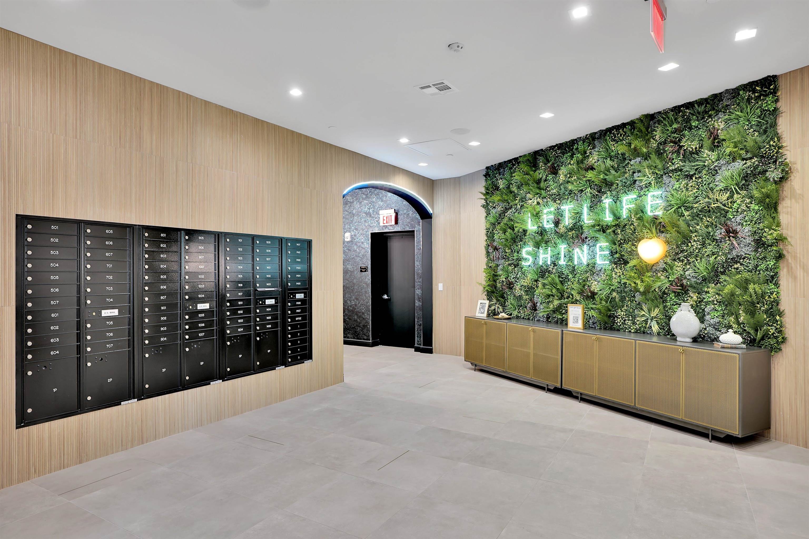 8701 CHURCHILL RD Unit 801