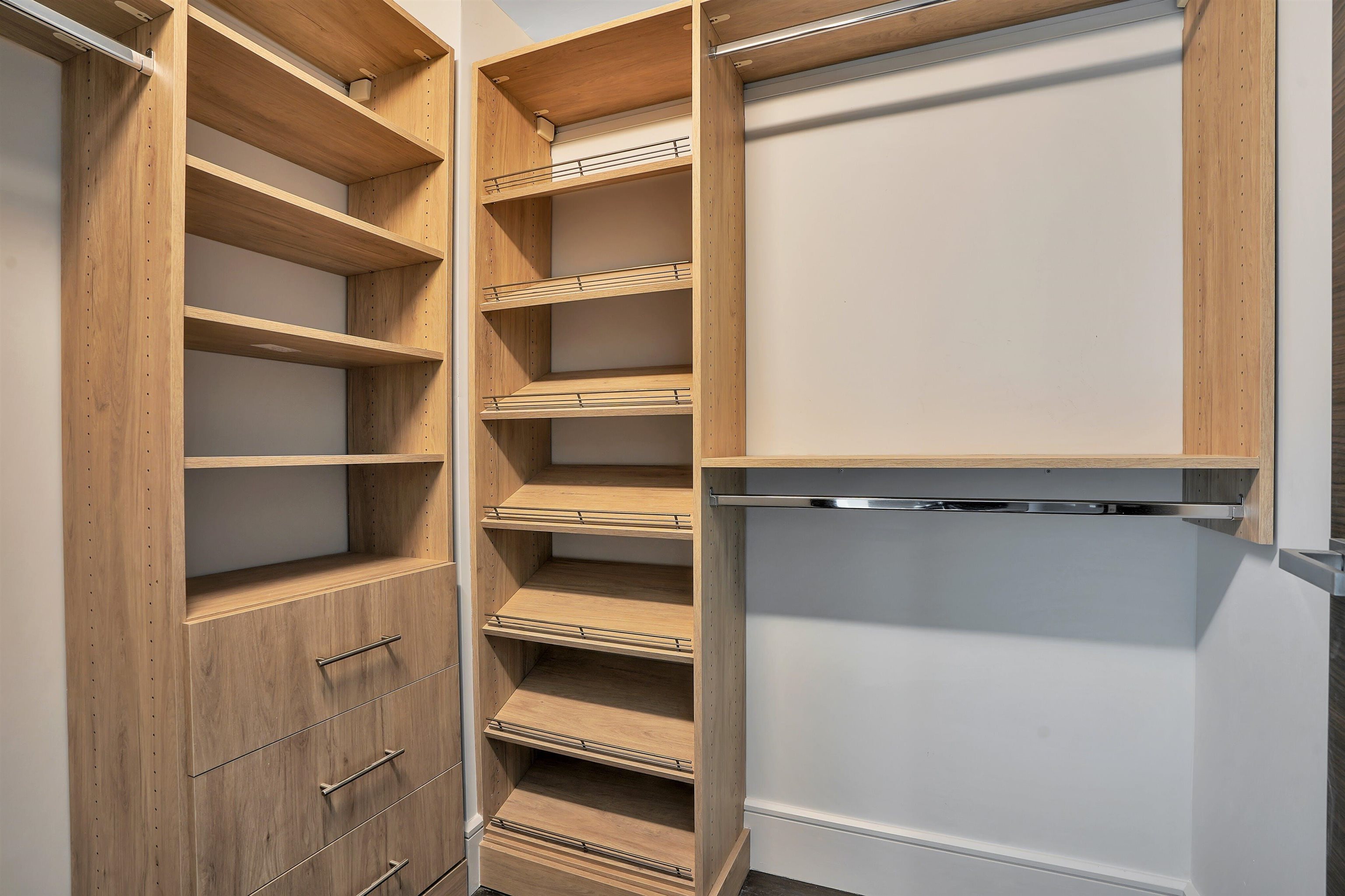 8701 CHURCHILL RD Unit 801