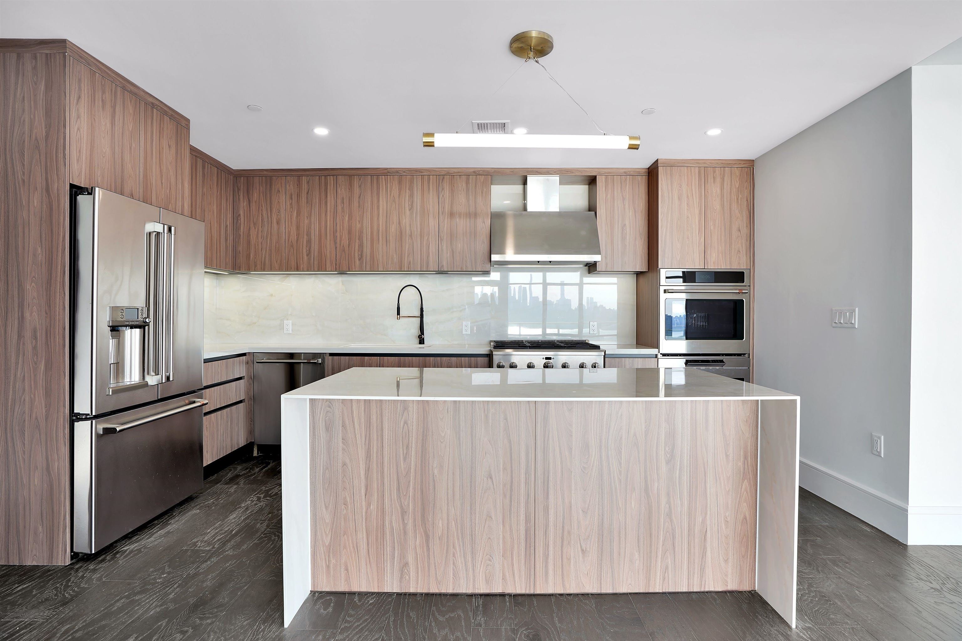 8701 CHURCHILL RD Unit 801