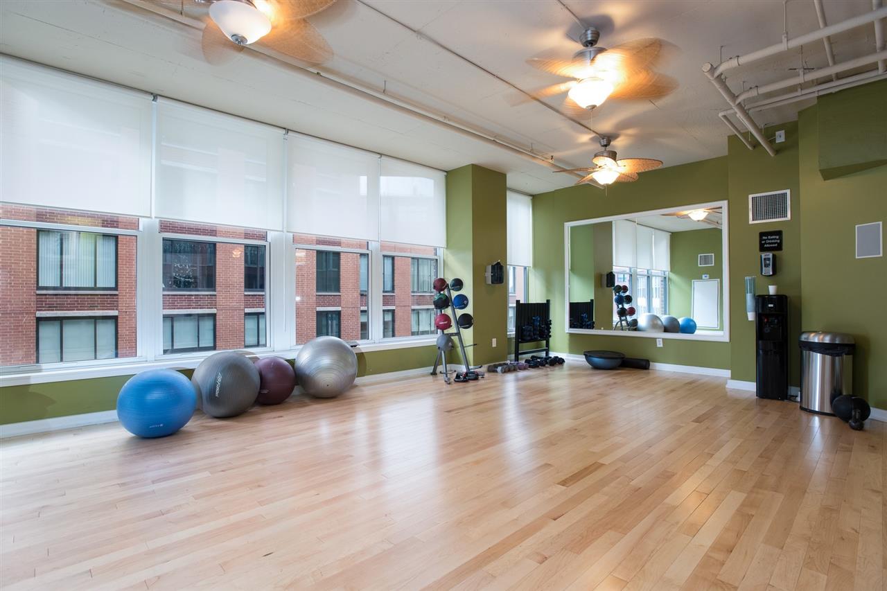 1125 MAXWELL LANE Unit 302