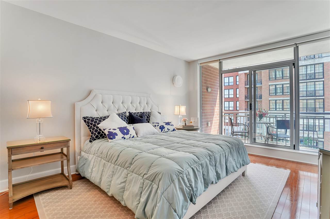 1125 MAXWELL LANE Unit 302