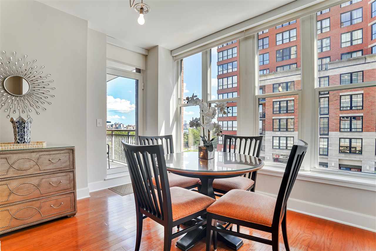 1125 MAXWELL LANE Unit 302