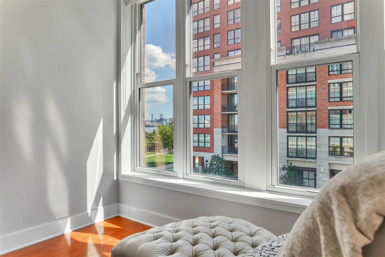 1125 MAXWELL LANE Unit 302