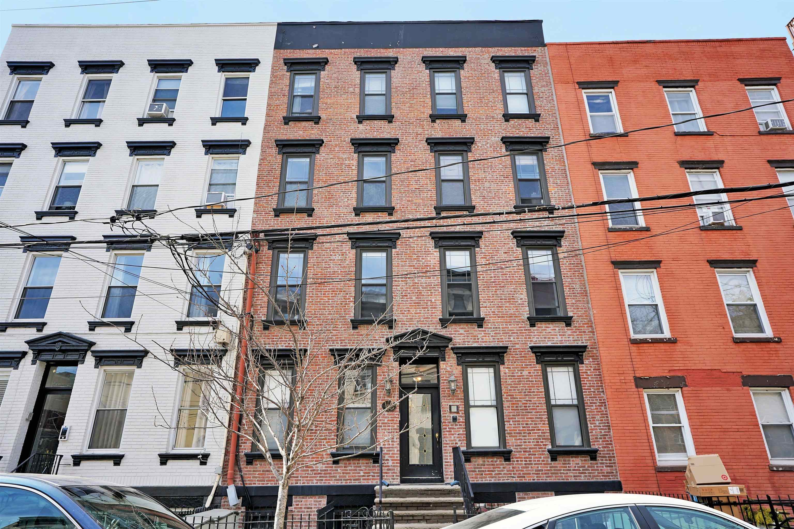 208 PARK AVE Unit 3L