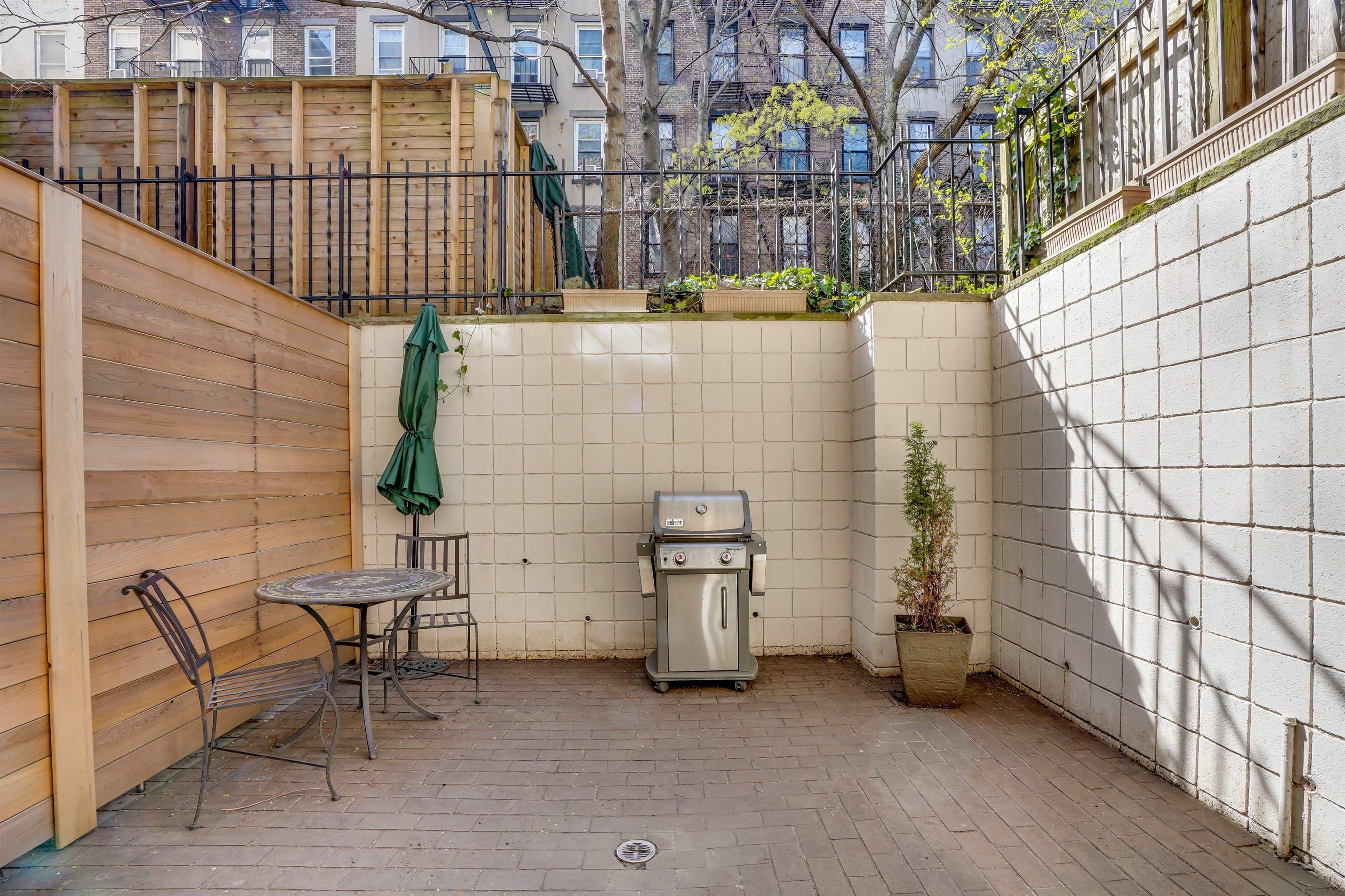 1108 HUDSON ST Unit 1B
