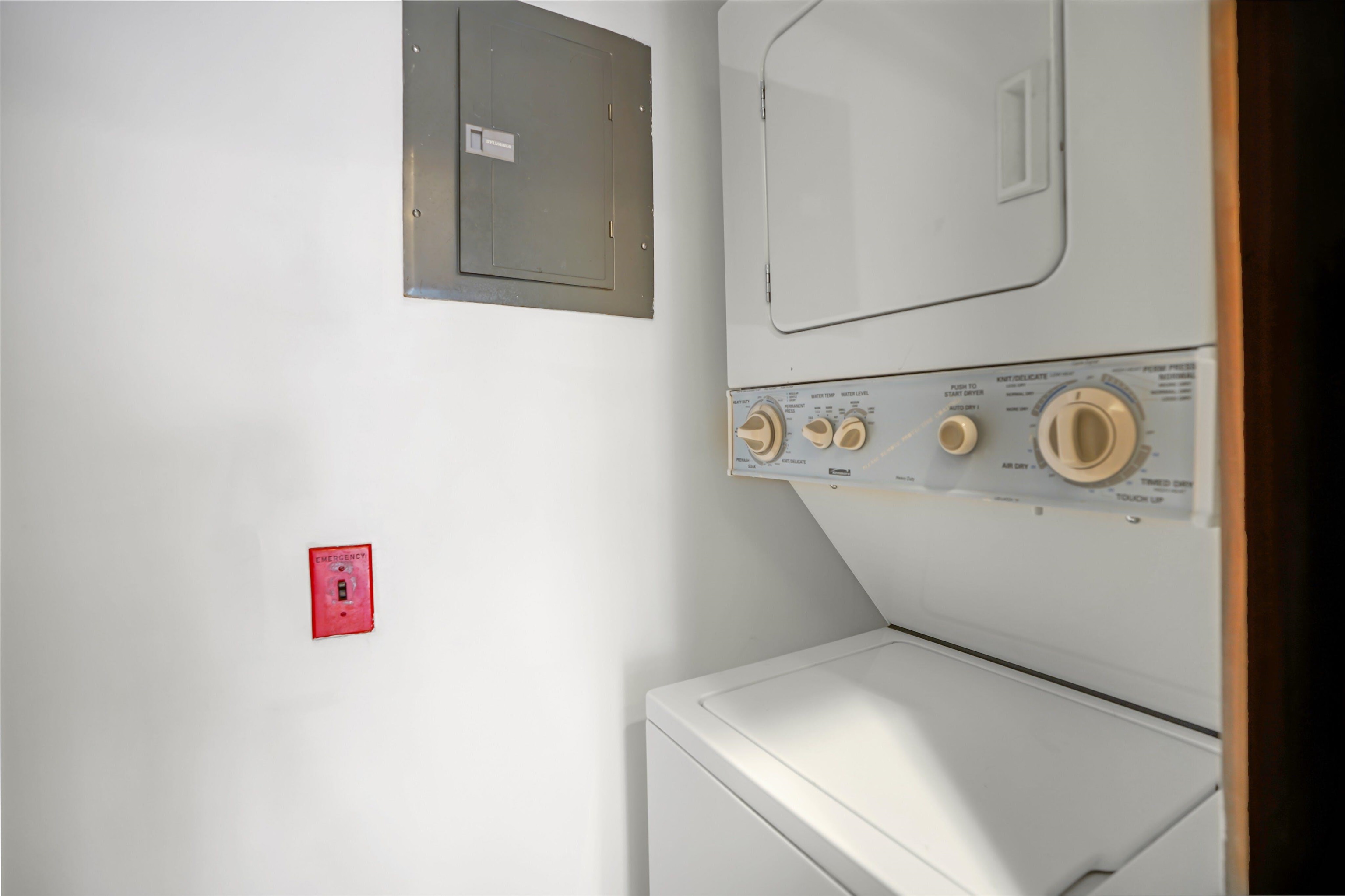 1108 HUDSON ST Unit 1B