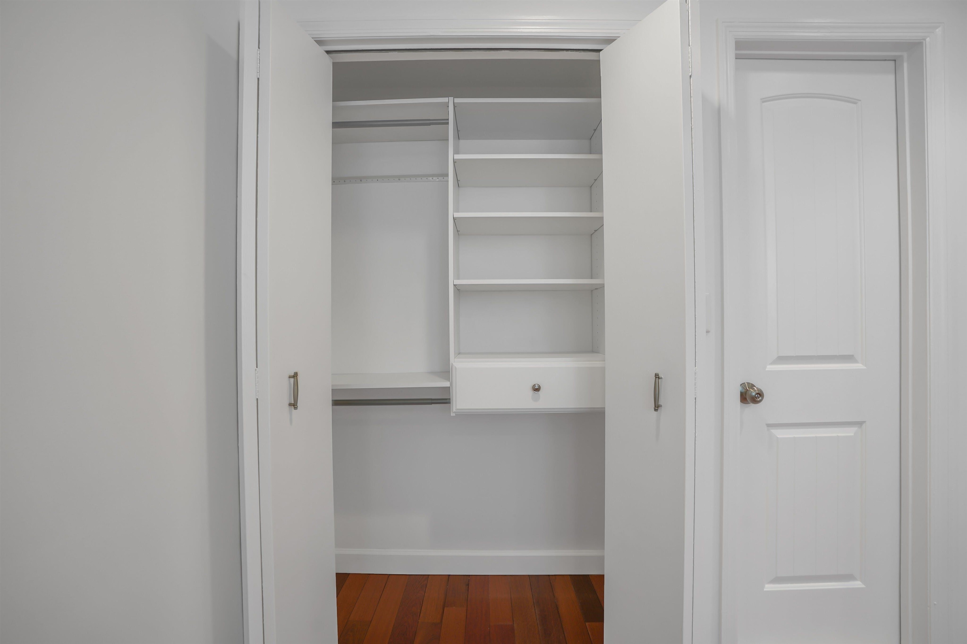 1108 HUDSON ST Unit 1B
