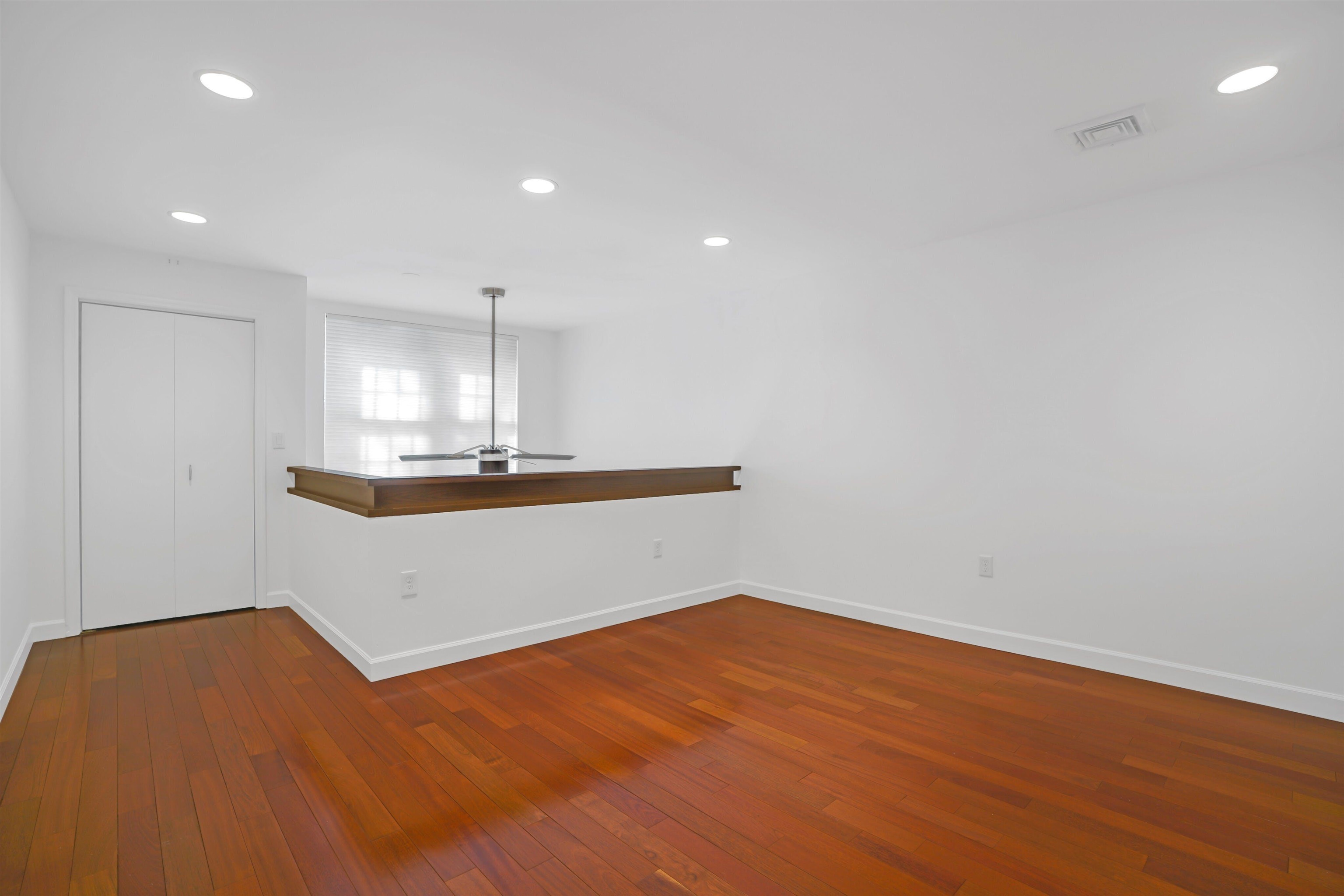 1108 HUDSON ST Unit 1B