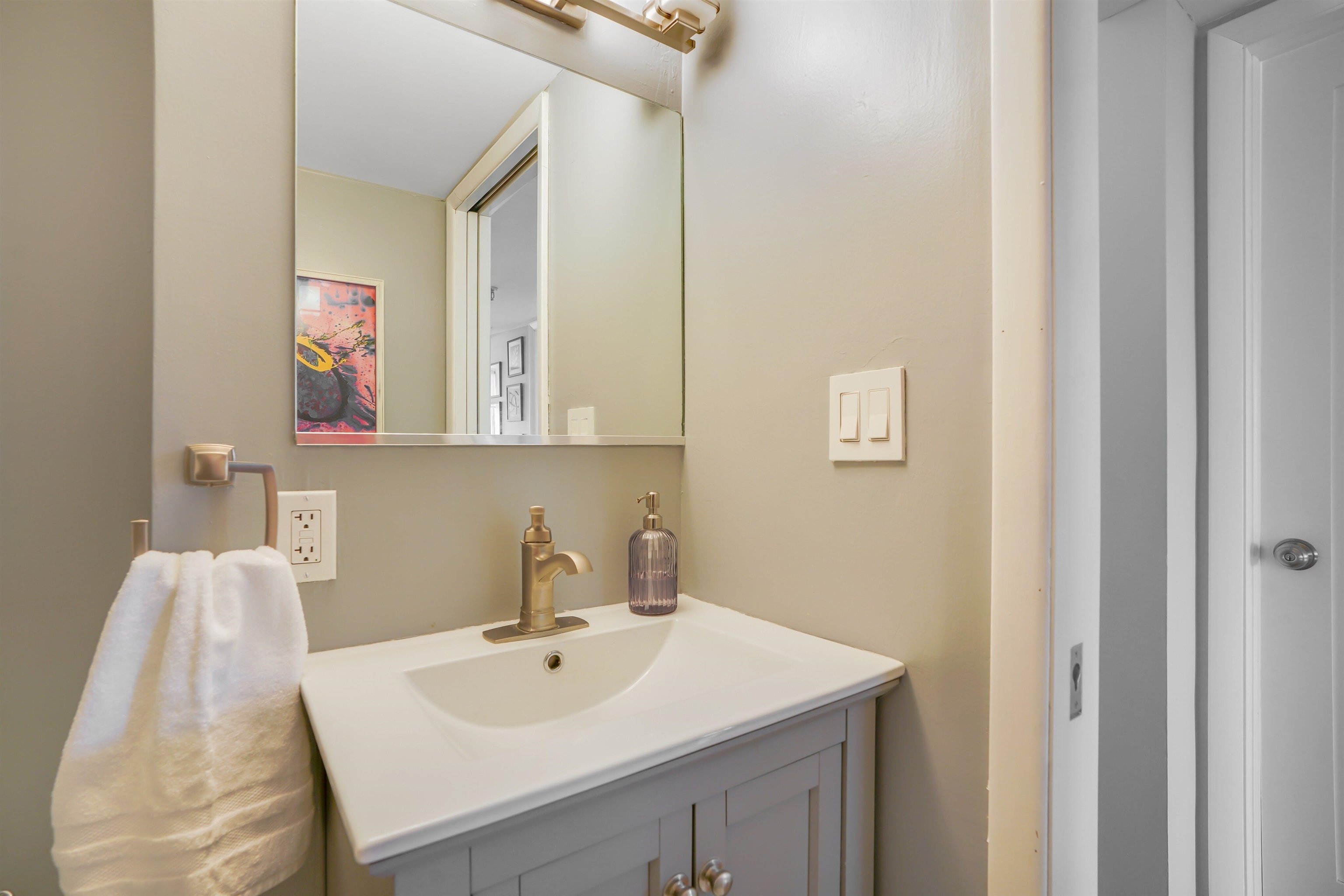 551 OBSERVER HIGHWAY Unit 4A