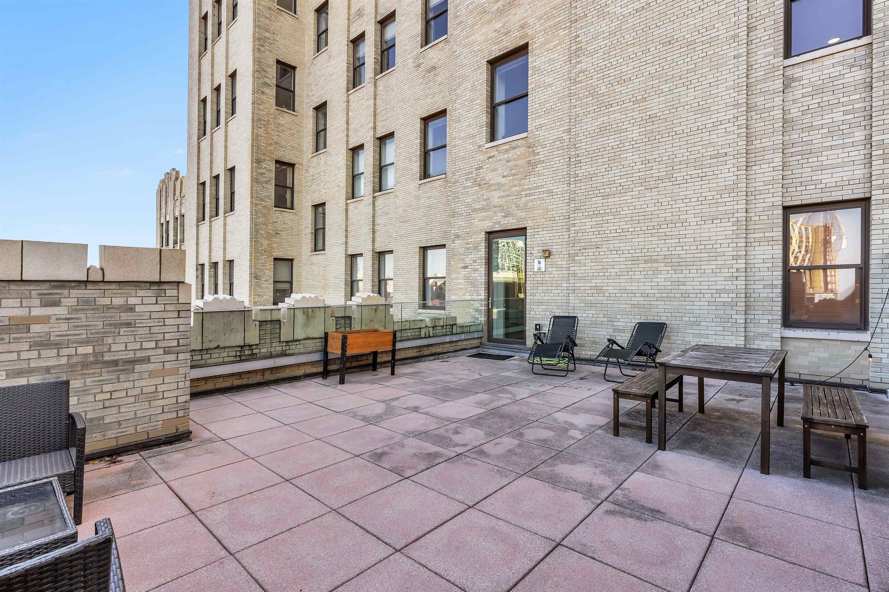 4 BEACON WAY Unit 400