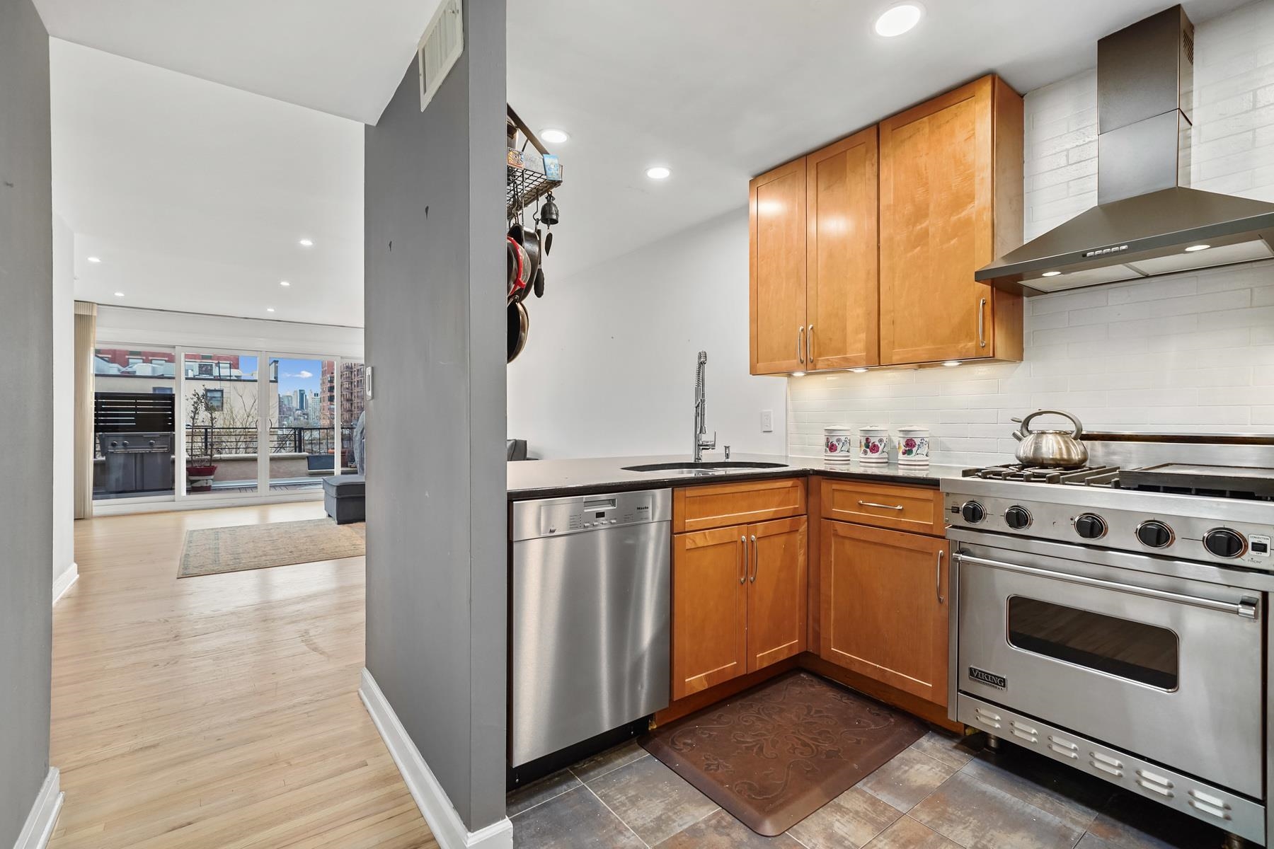 1315 WASHINGTON ST Unit: PHS