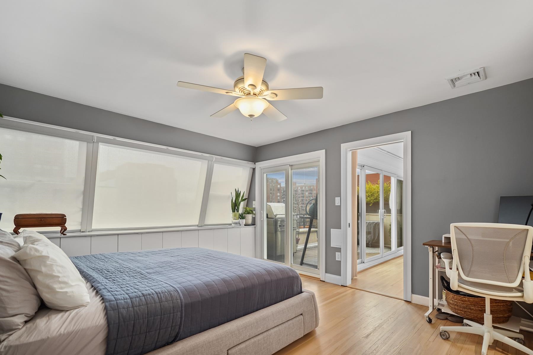 1315 WASHINGTON ST Unit: PHS