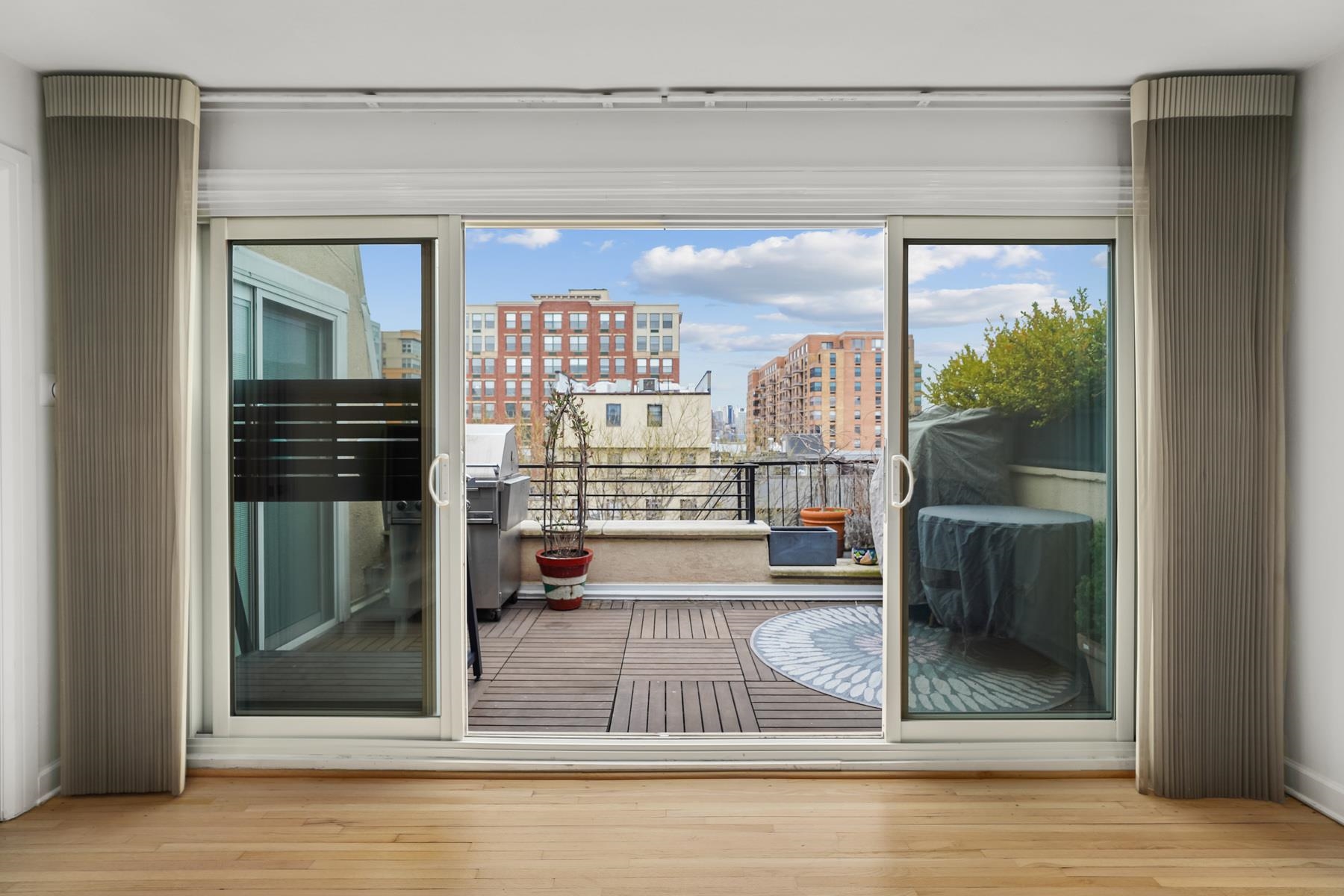 1315 WASHINGTON ST Unit: PHS