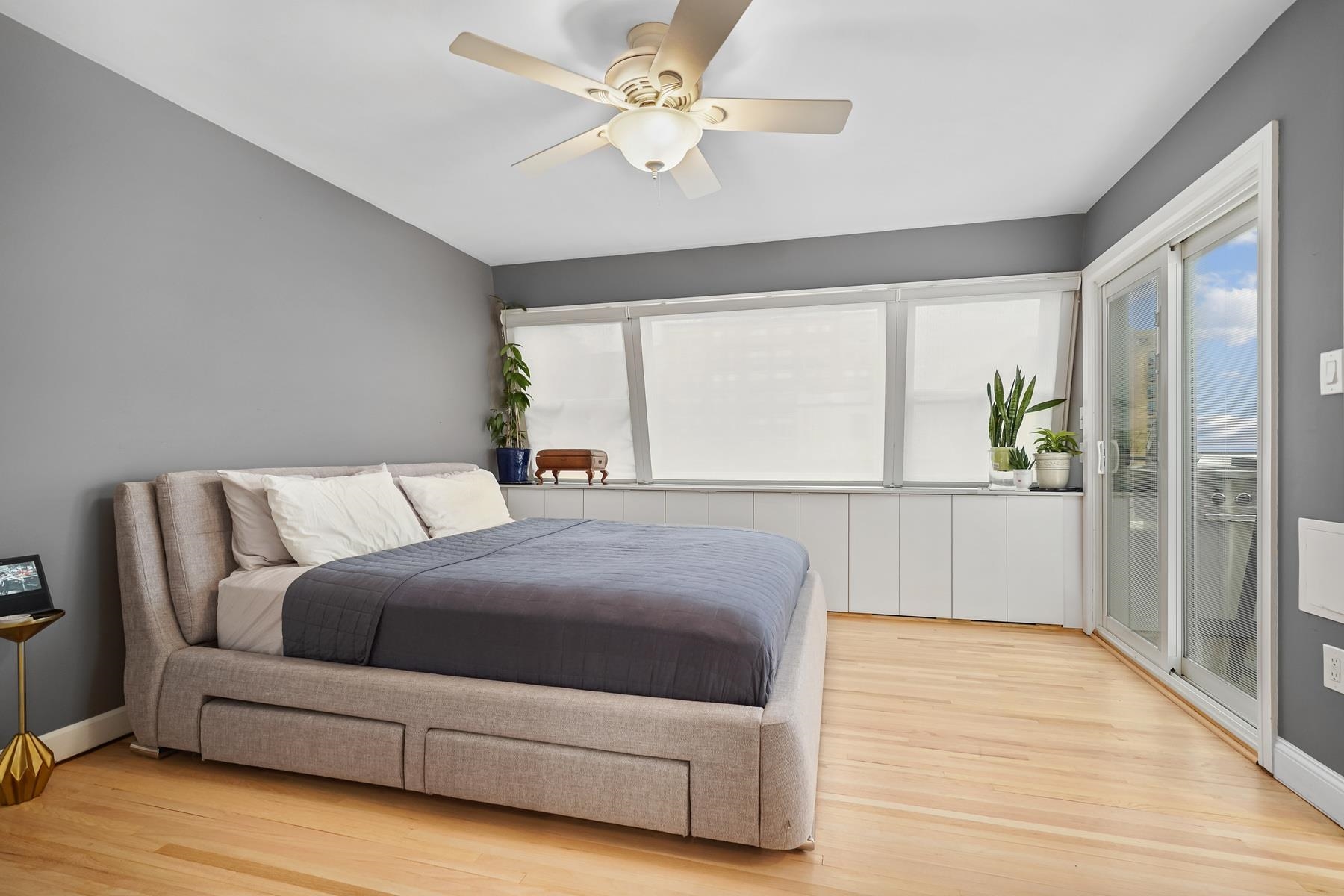 1315 WASHINGTON ST Unit: PHS