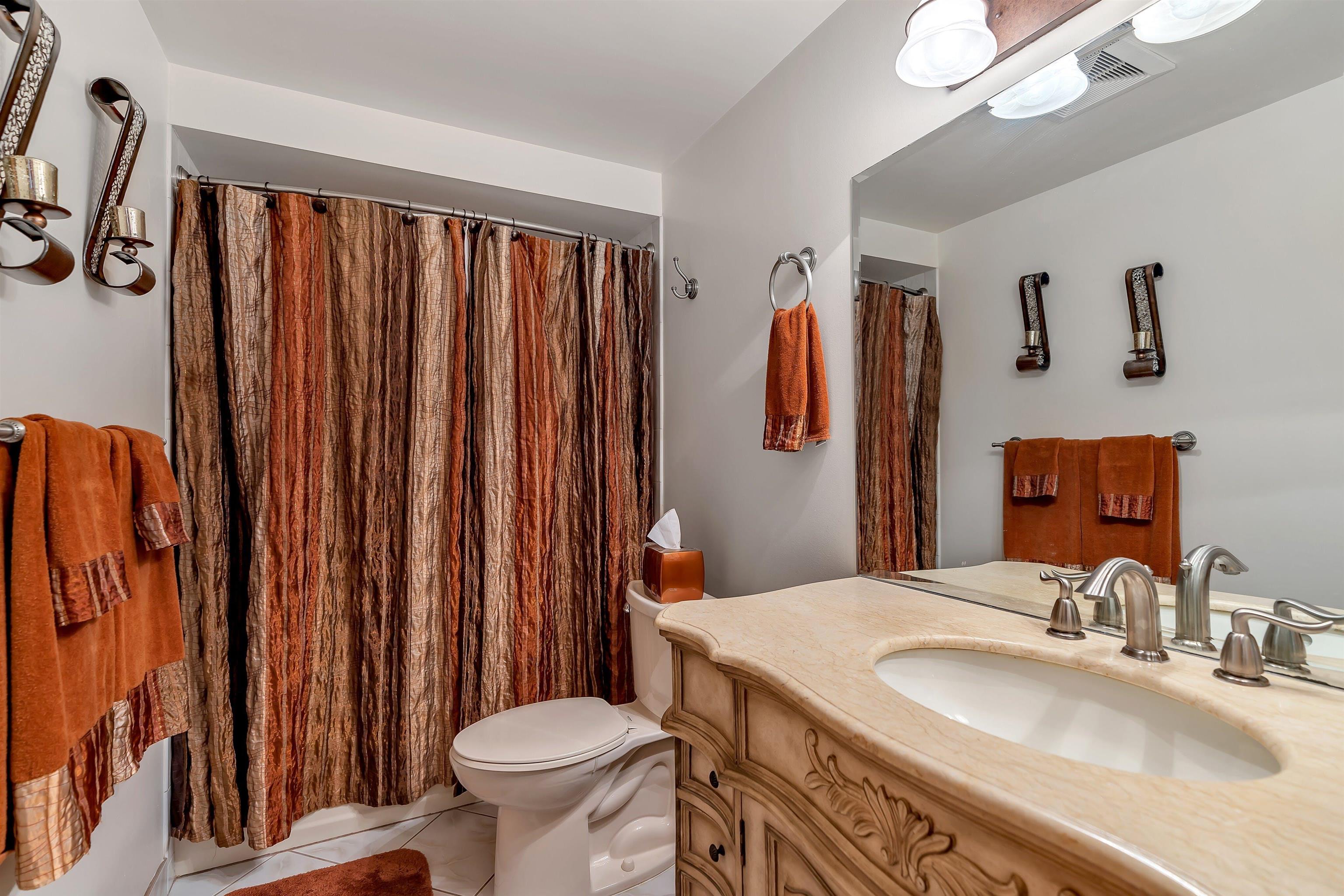 390 GORGE RD Unit 404