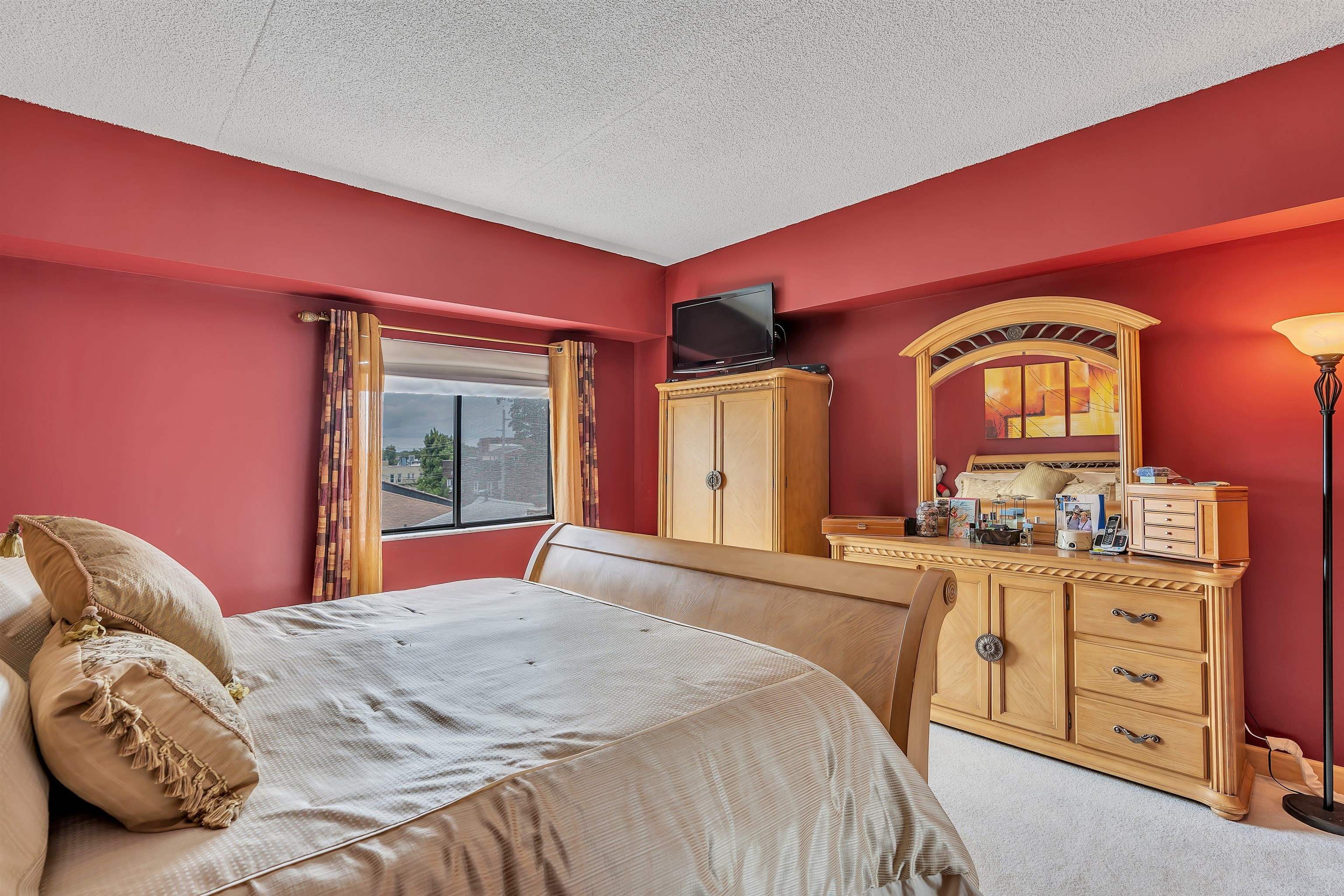 390 GORGE RD Unit 404