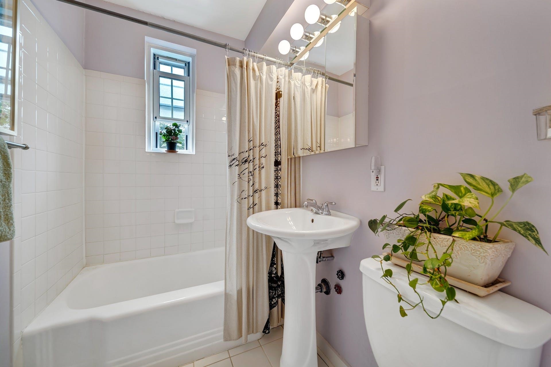 8750 BLVD EAST Unit: 4G