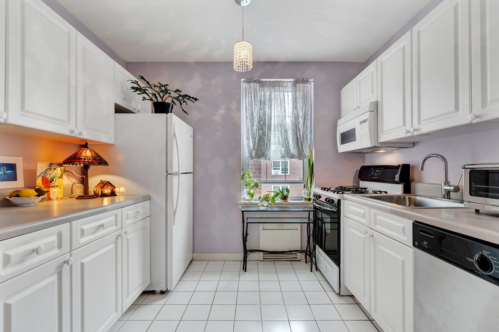 8750 BLVD EAST Unit: 4G