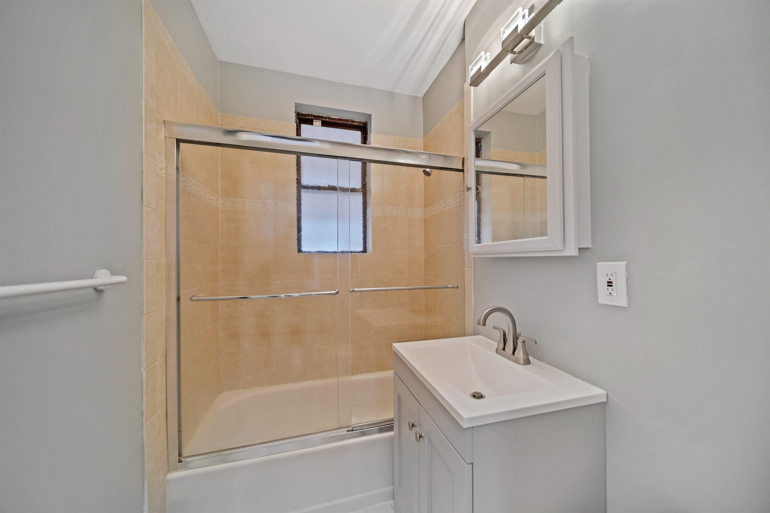 264 CLENDENNY AVE Unit: 2