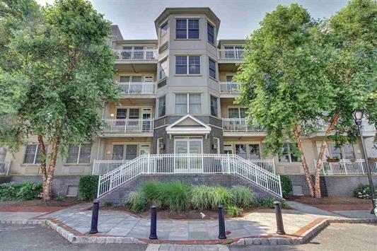 15 ENTERPRISE CT Unit: 404