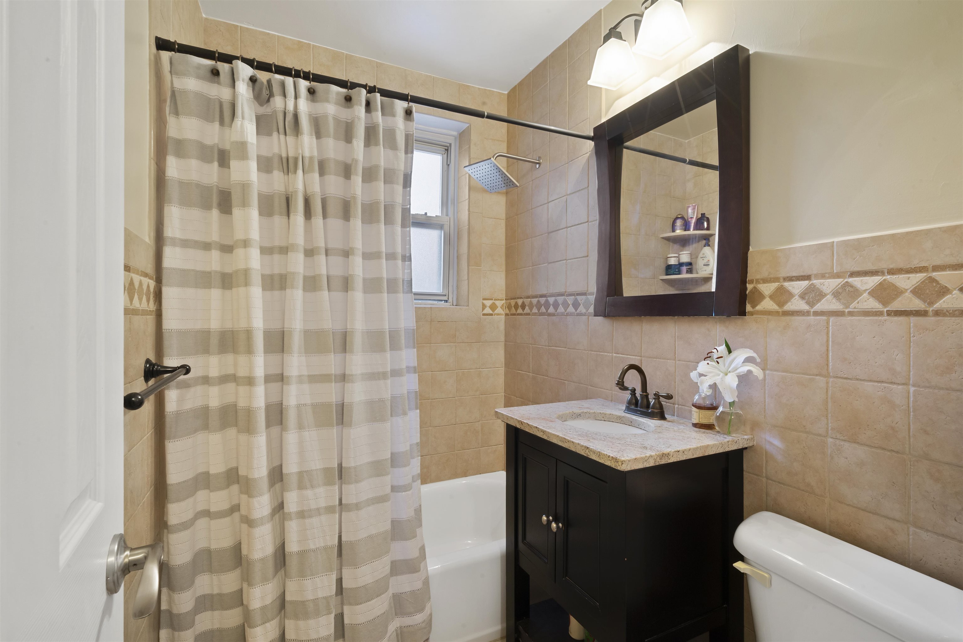 8750 BLVD EAST Unit: 3C