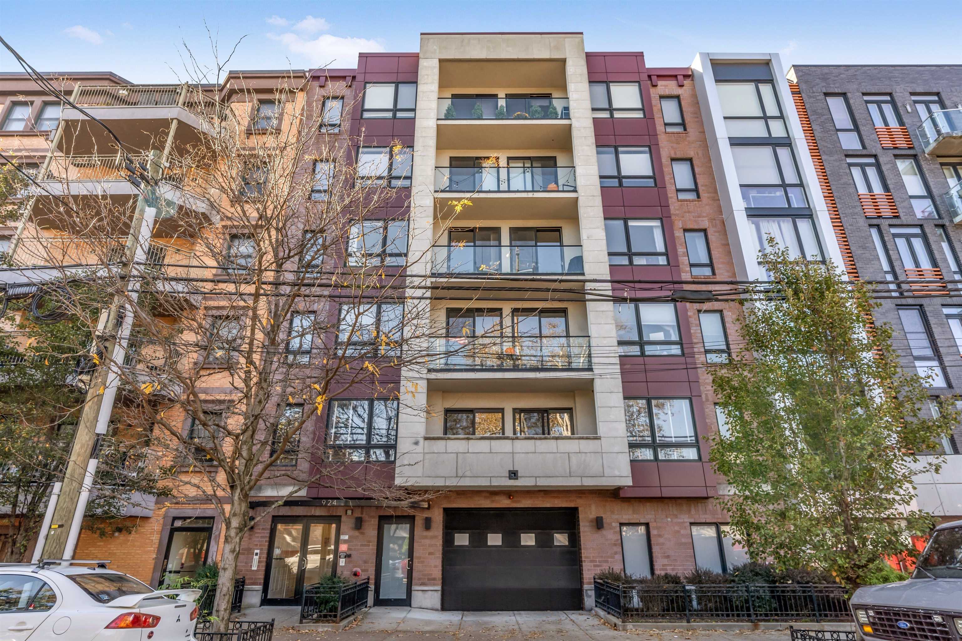 924 JEFFERSON ST Unit 4A