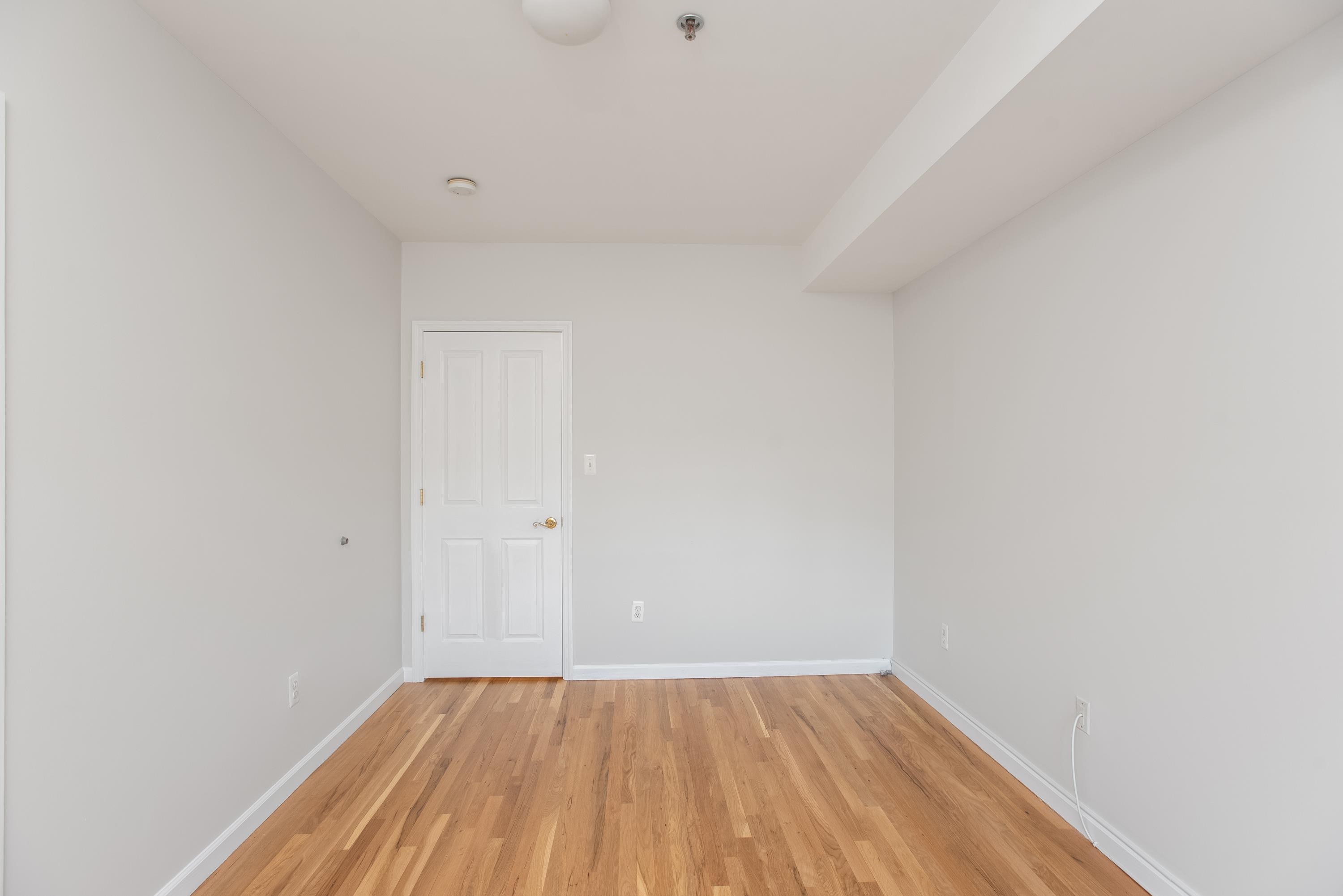 536 GRAND ST Unit: 306