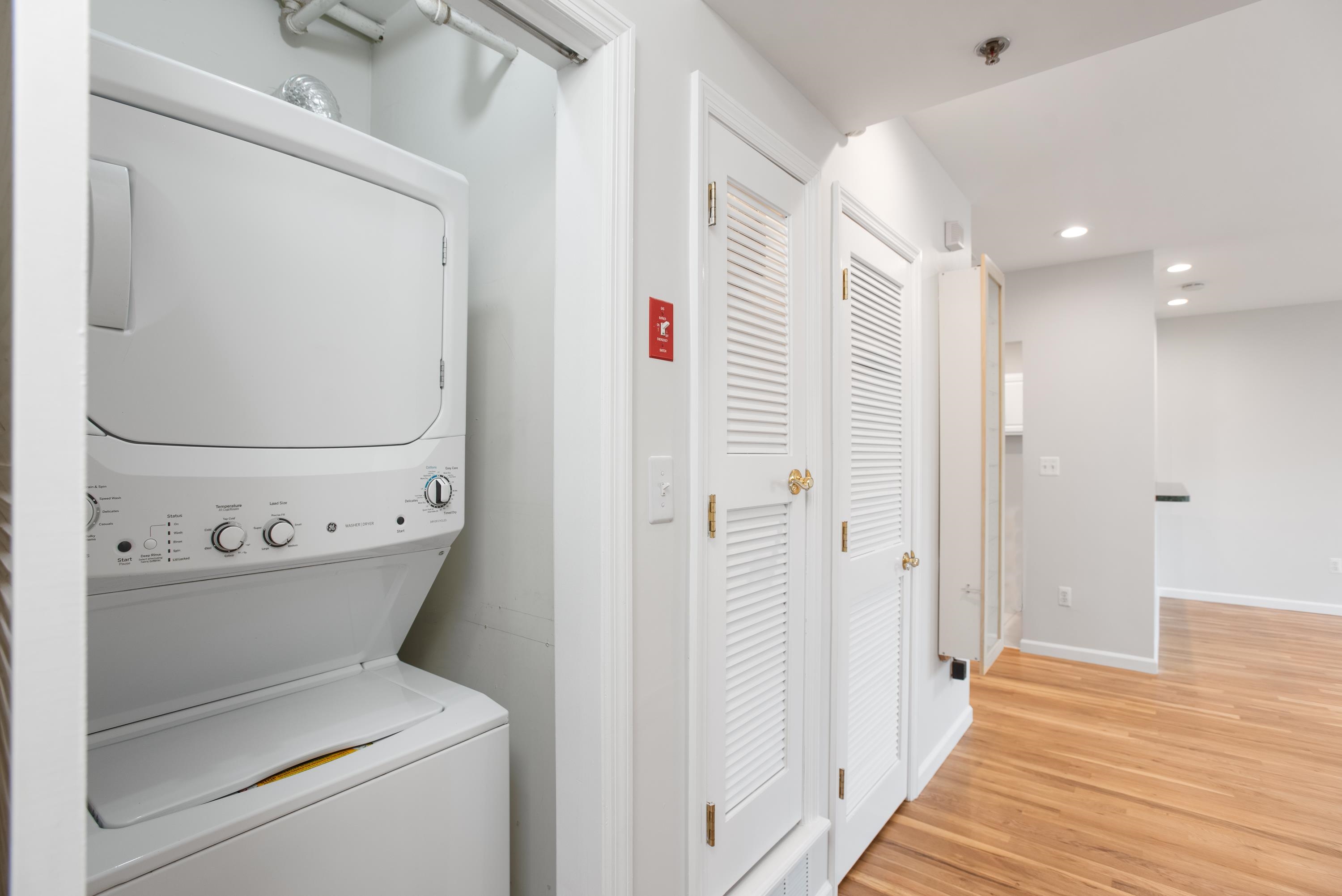 536 GRAND ST Unit: 306