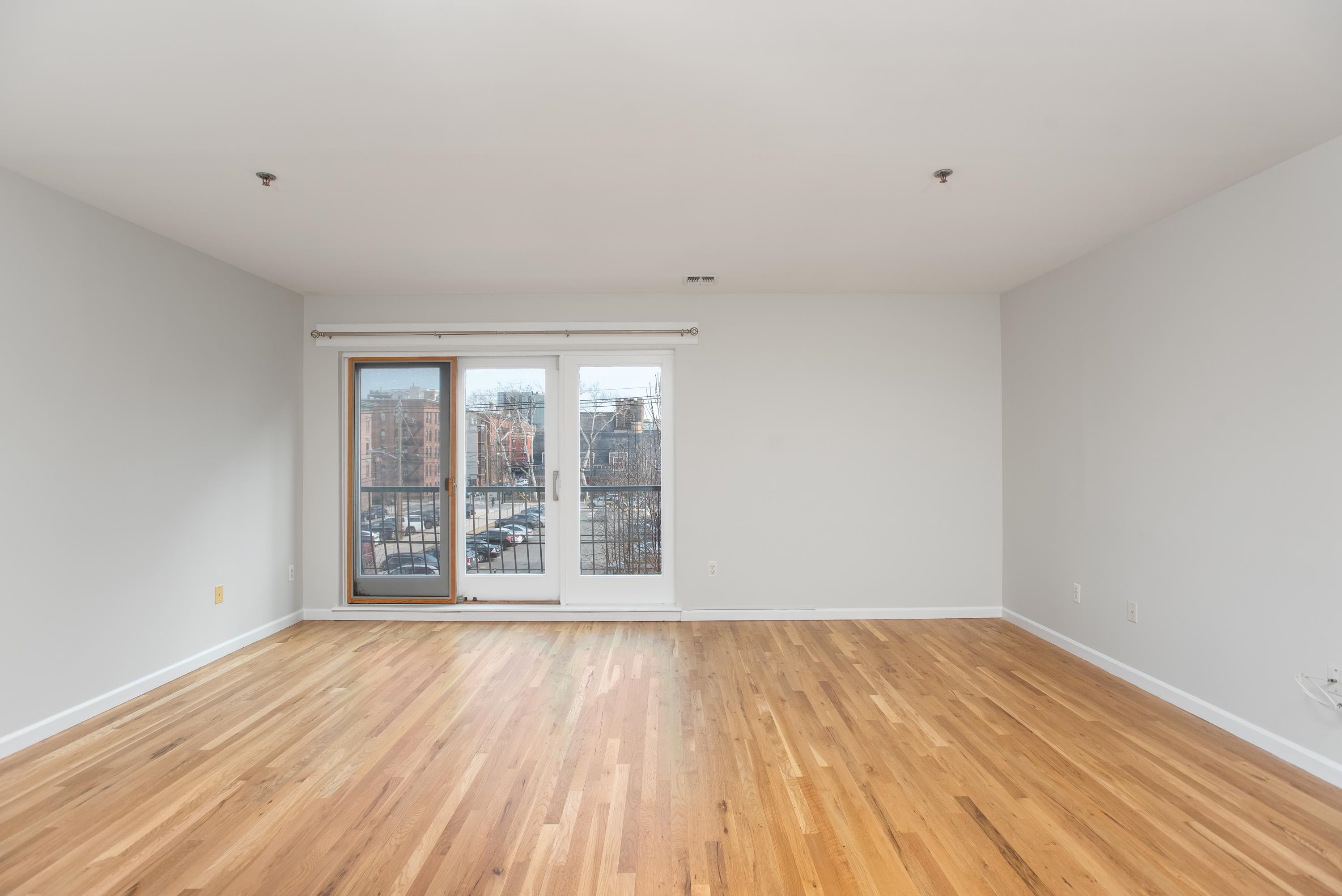 536 GRAND ST Unit: 306