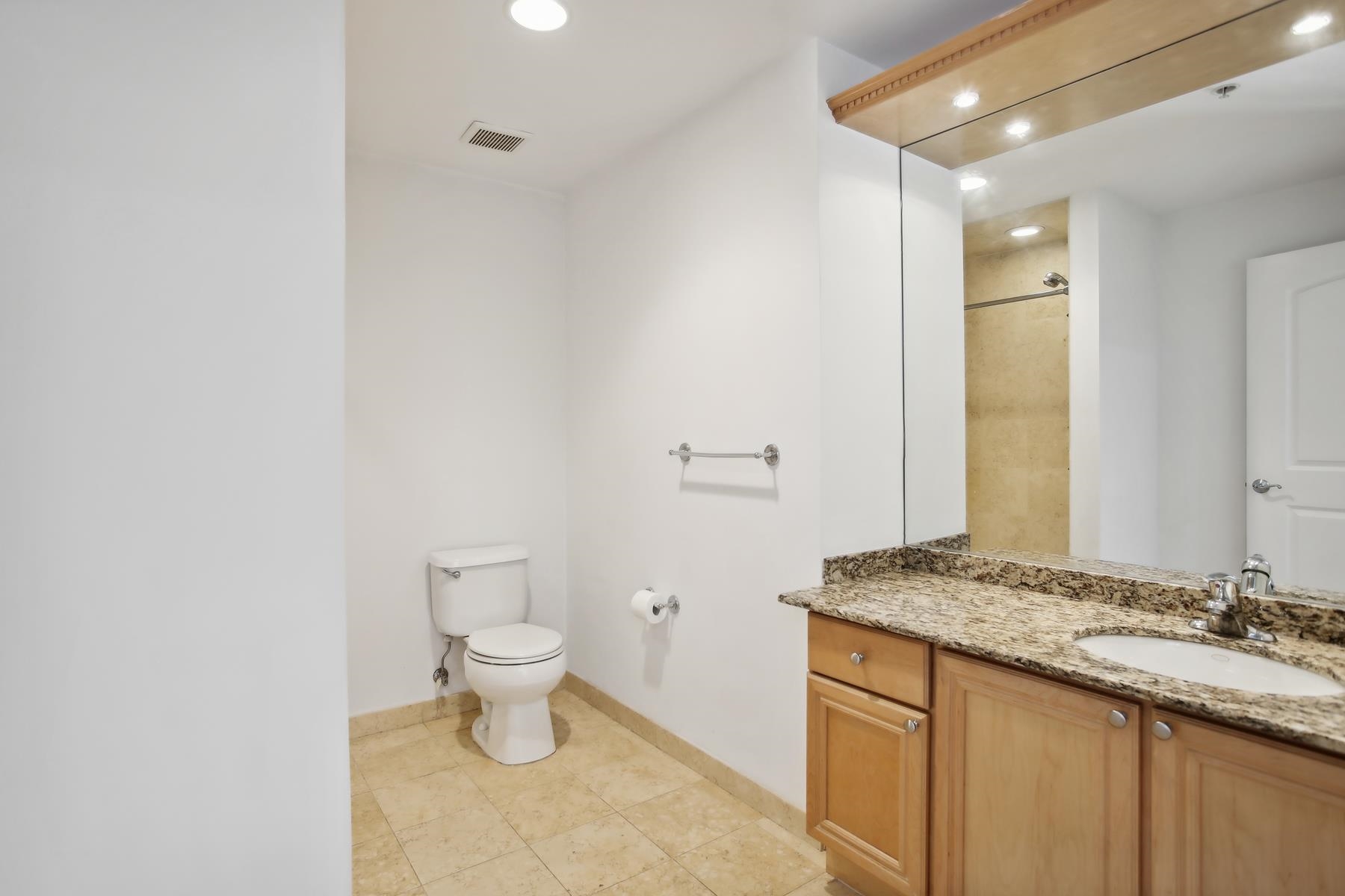 769 MONTGOMERY ST Unit: 218