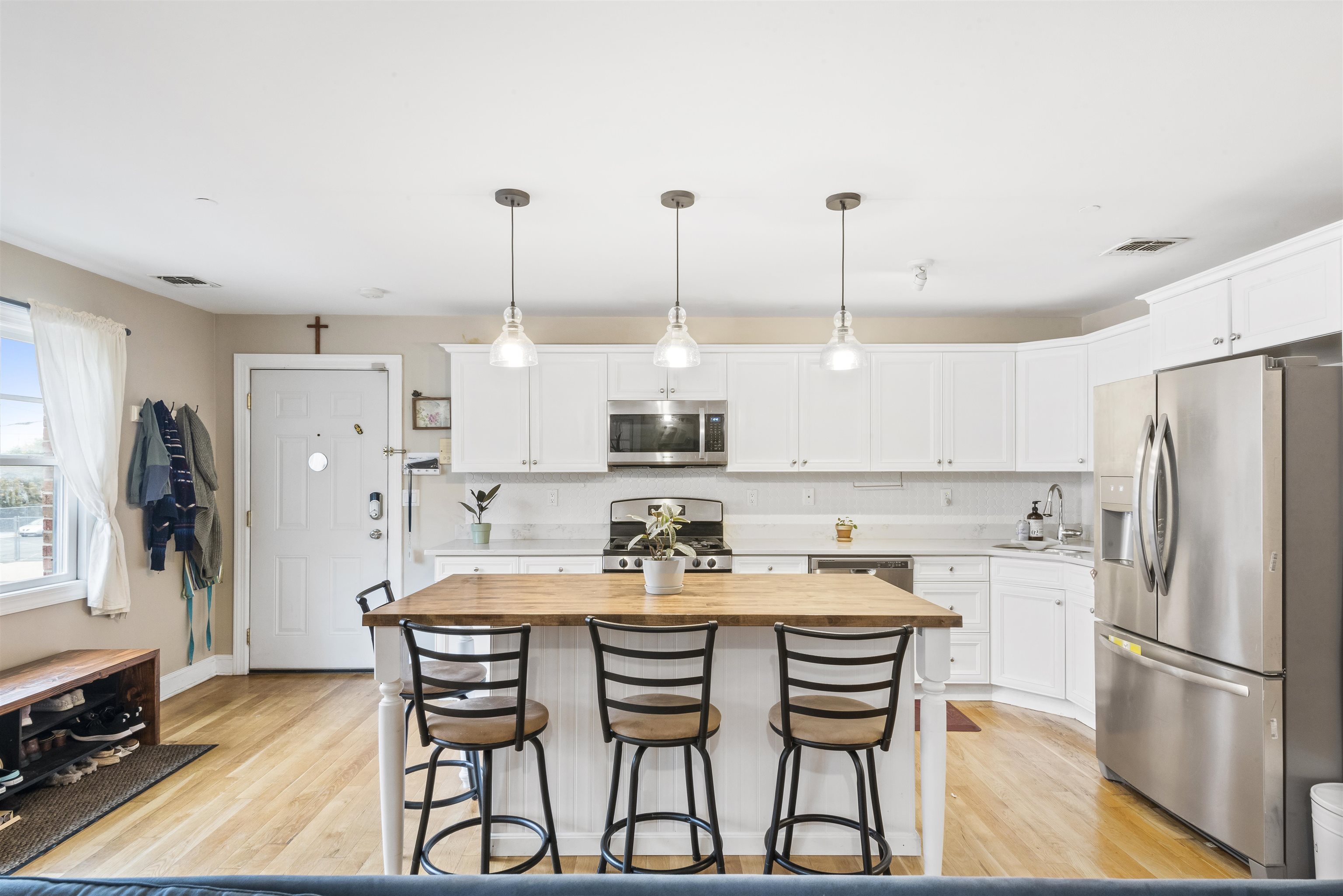 85-91 BROADWAY Unit: 2 (J)