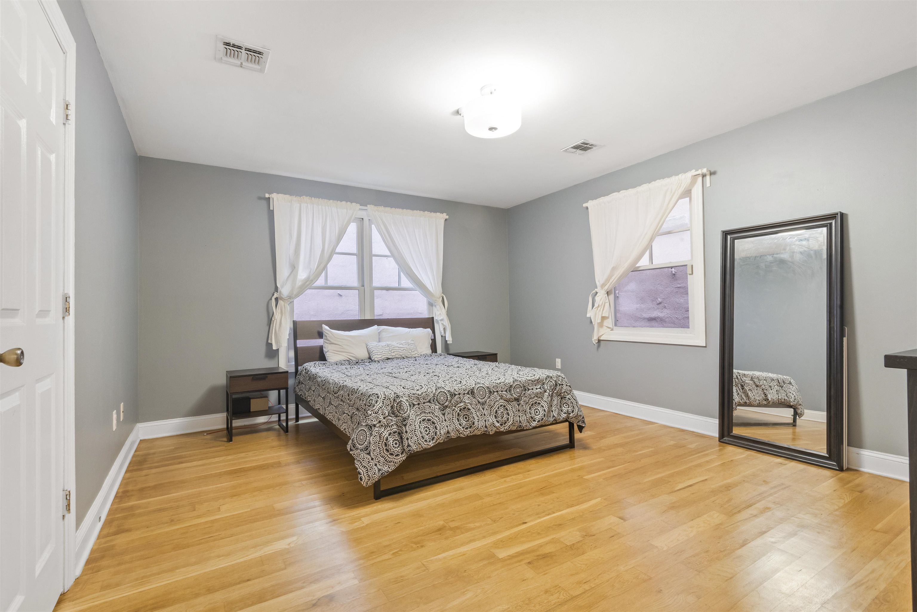 85-91 BROADWAY Unit: 2 (J)