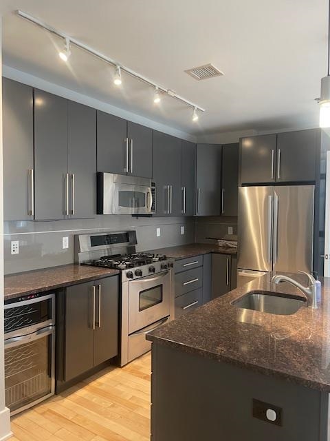 604 GRAND ST Unit: 3