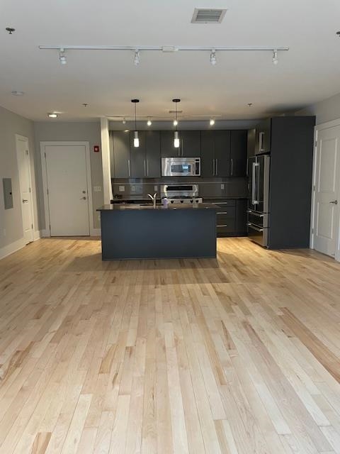 604 GRAND ST Unit: 3