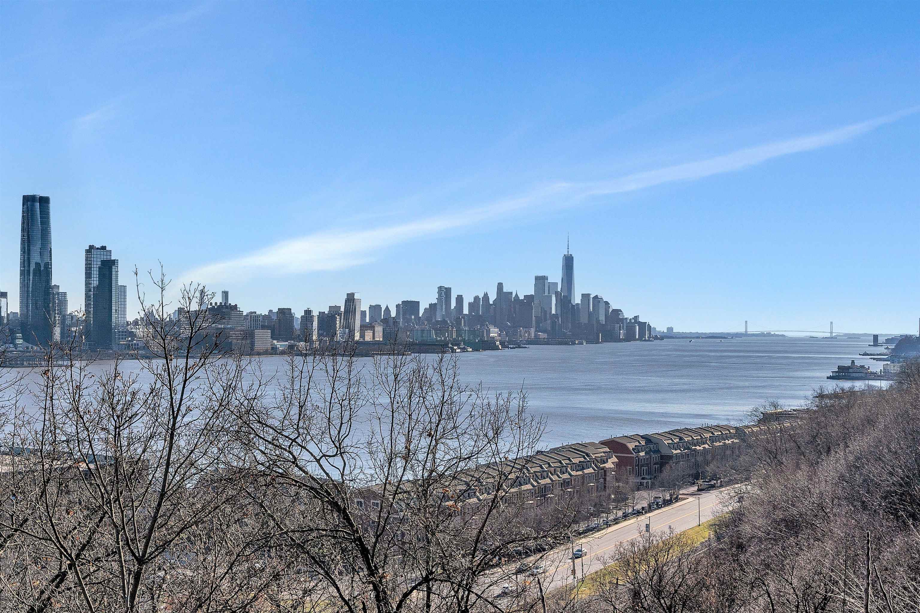 883 BLVD EAST Unit 2D