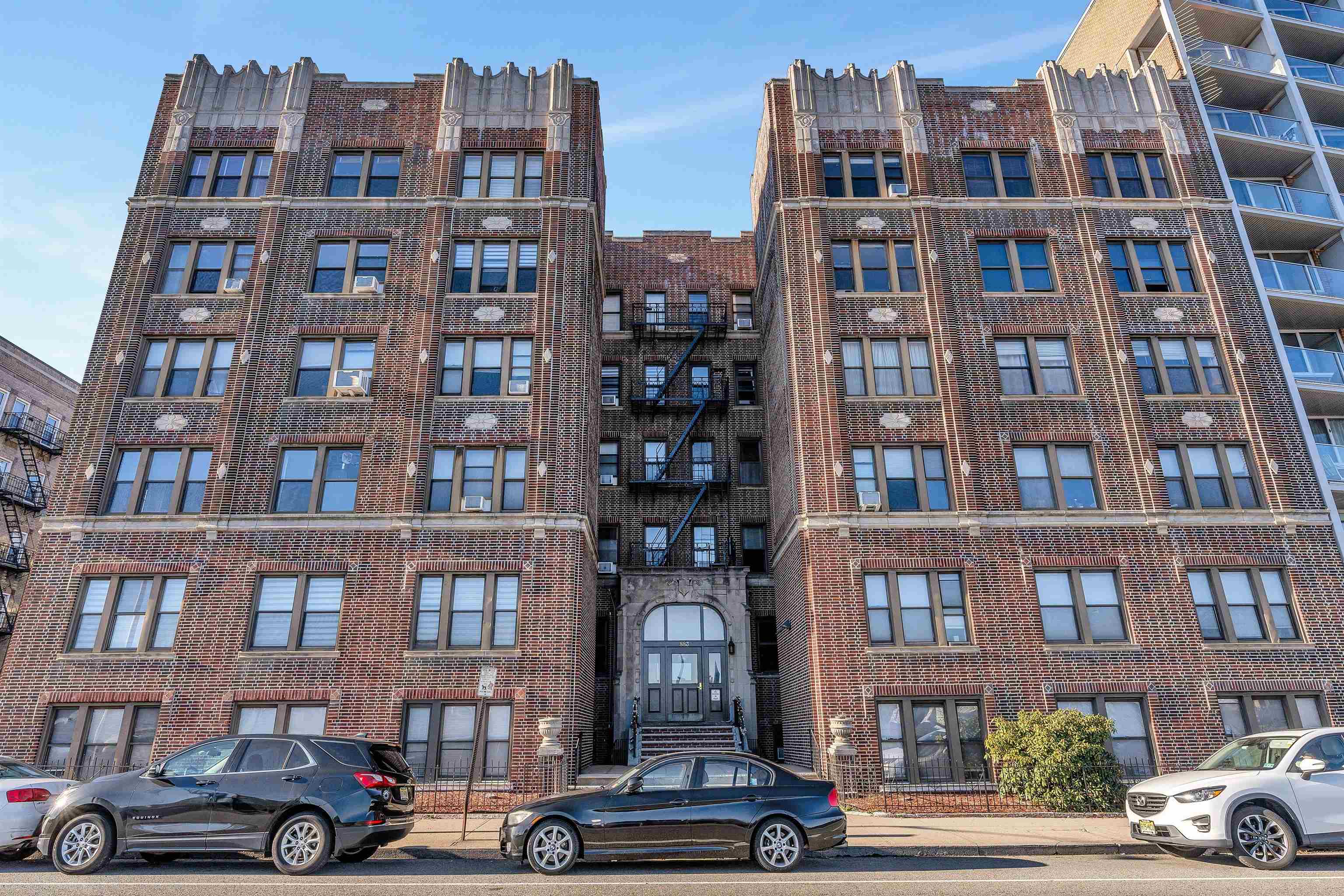 883 BLVD EAST Unit 2D