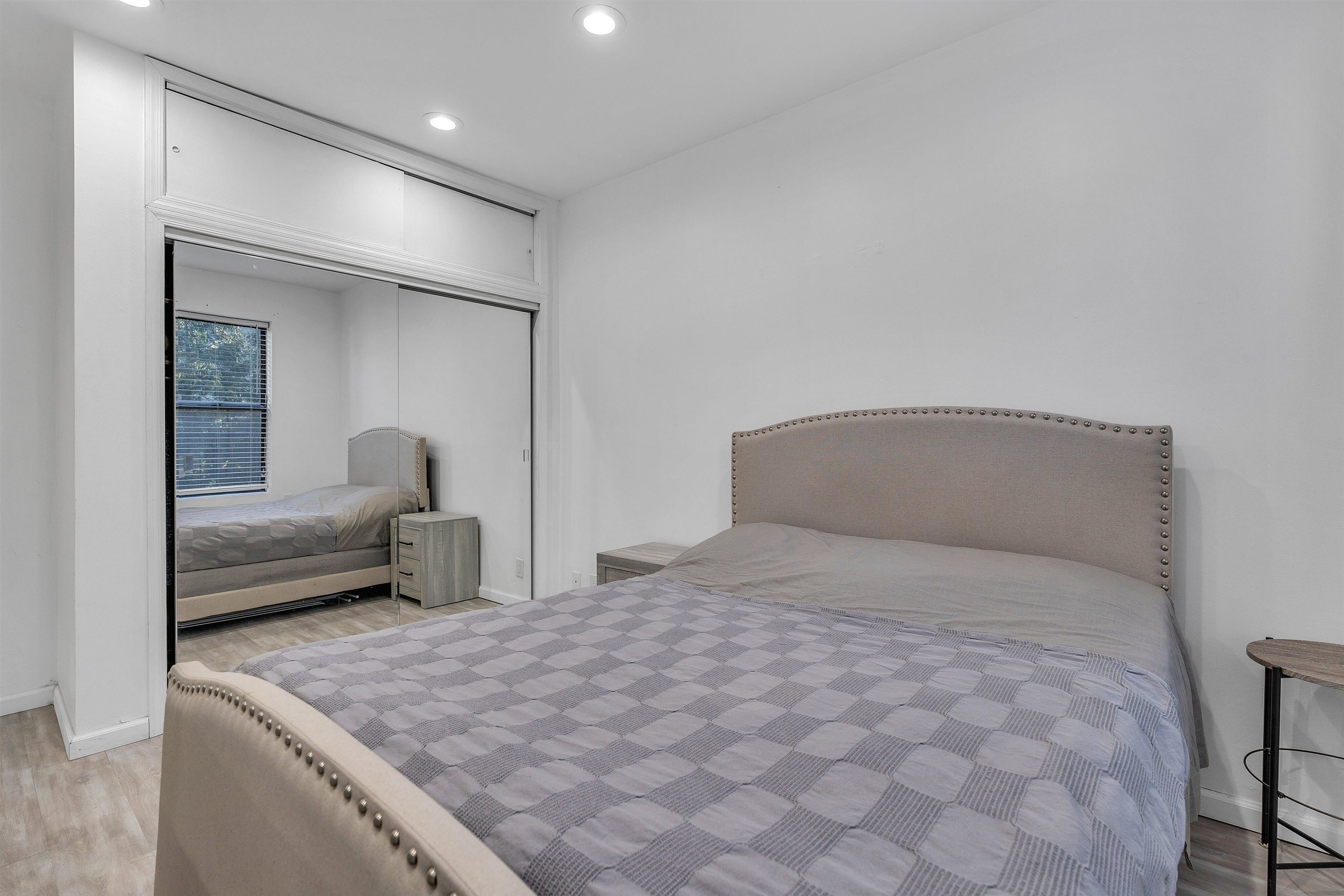 883 BLVD EAST Unit 2D