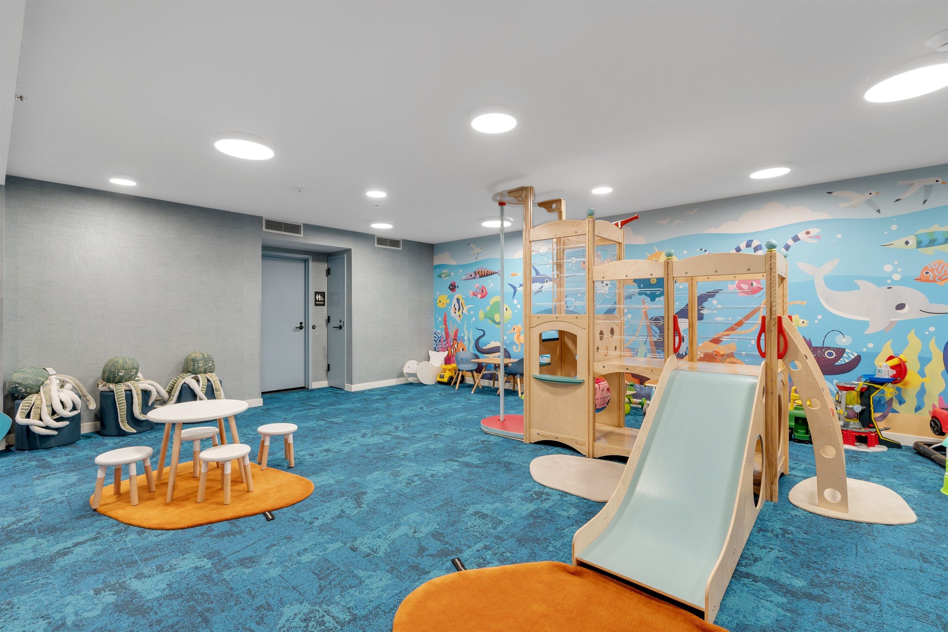 1425 HUDSON ST Unit 7B