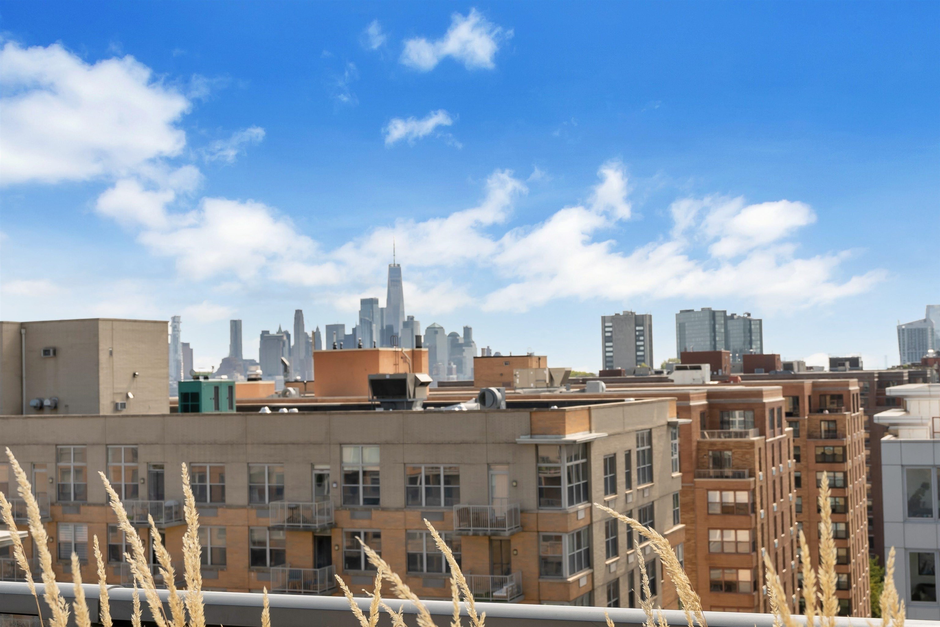 1425 HUDSON ST Unit 7B