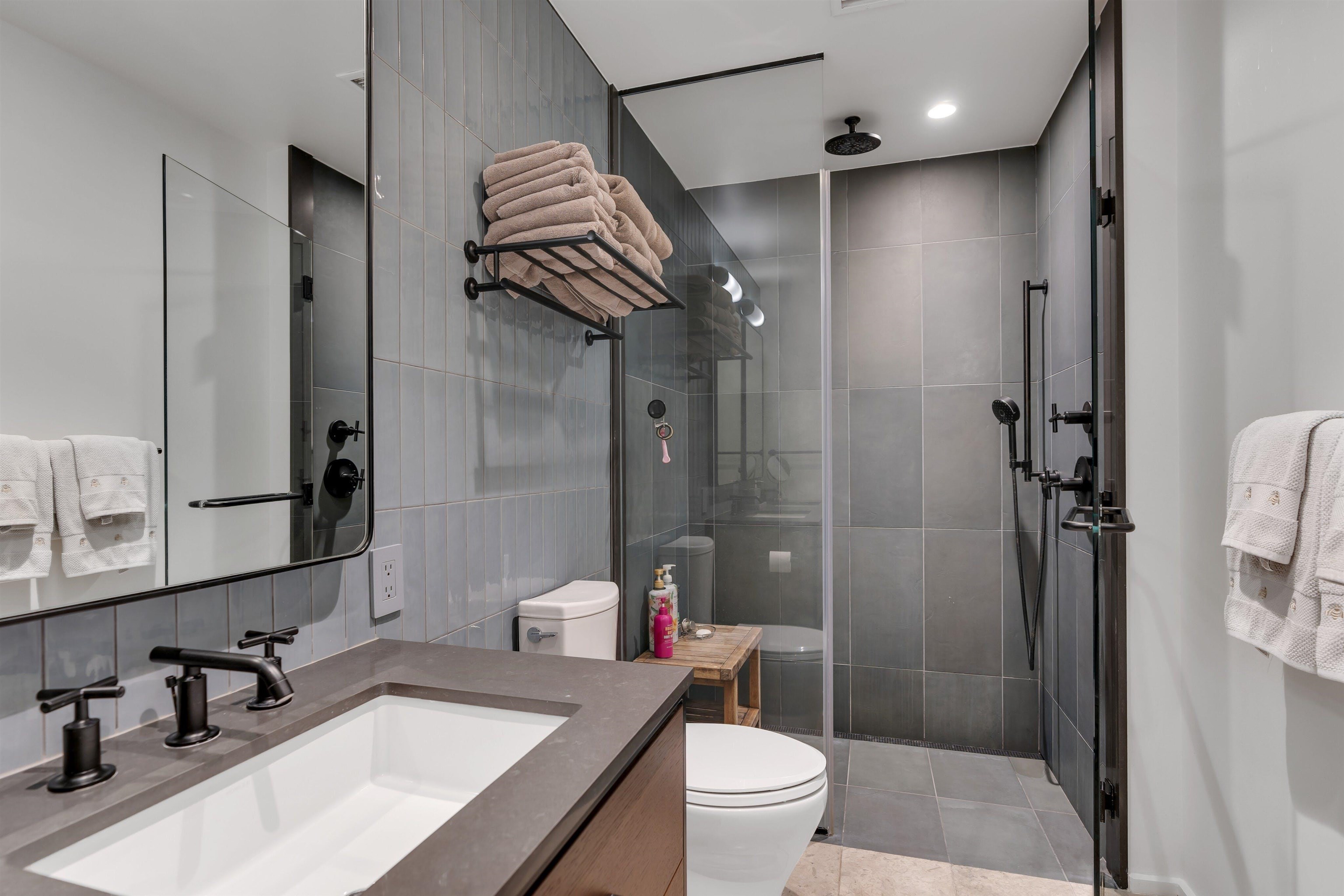 1425 HUDSON ST Unit 7B