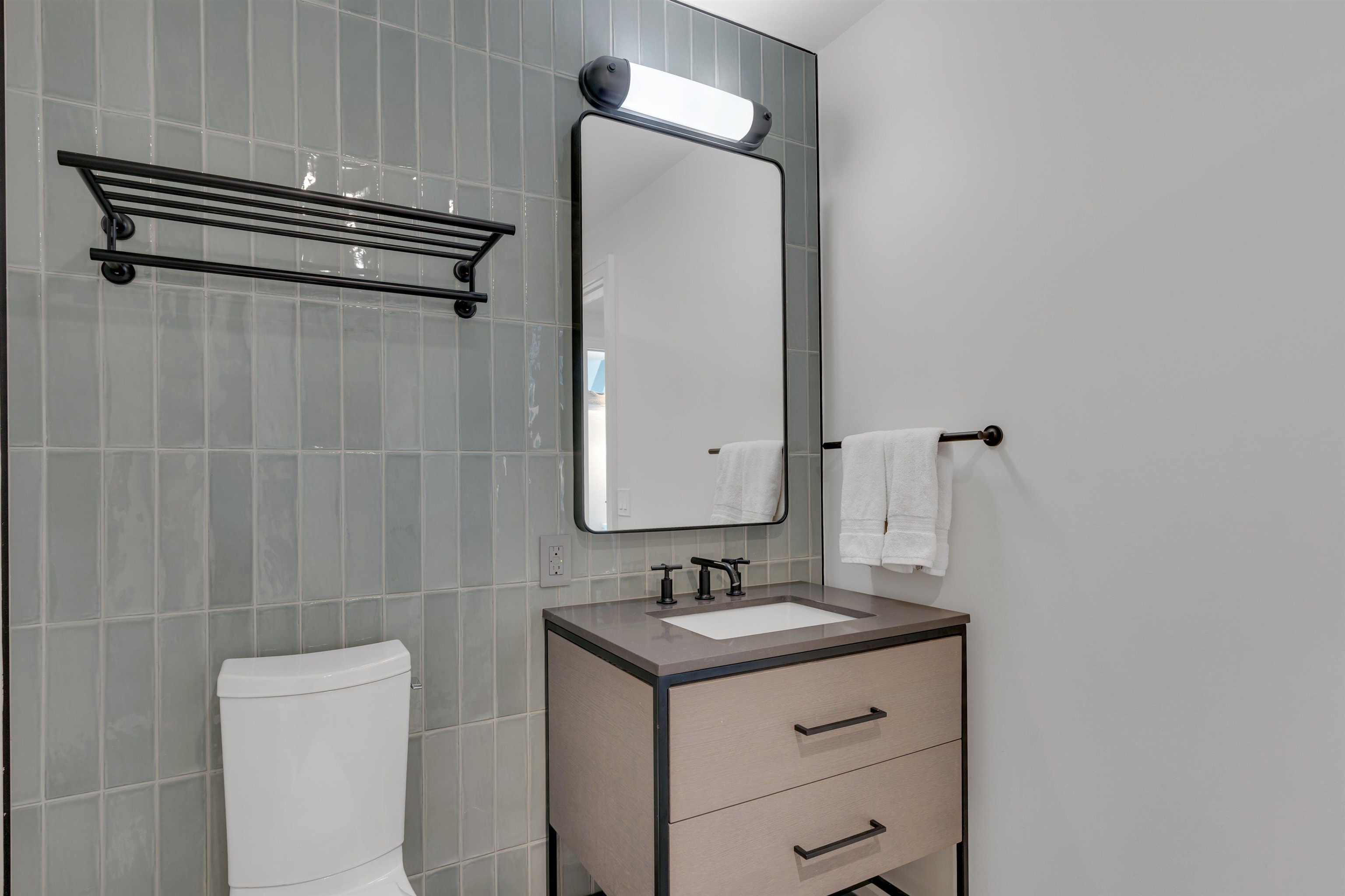 1425 HUDSON ST Unit 7B