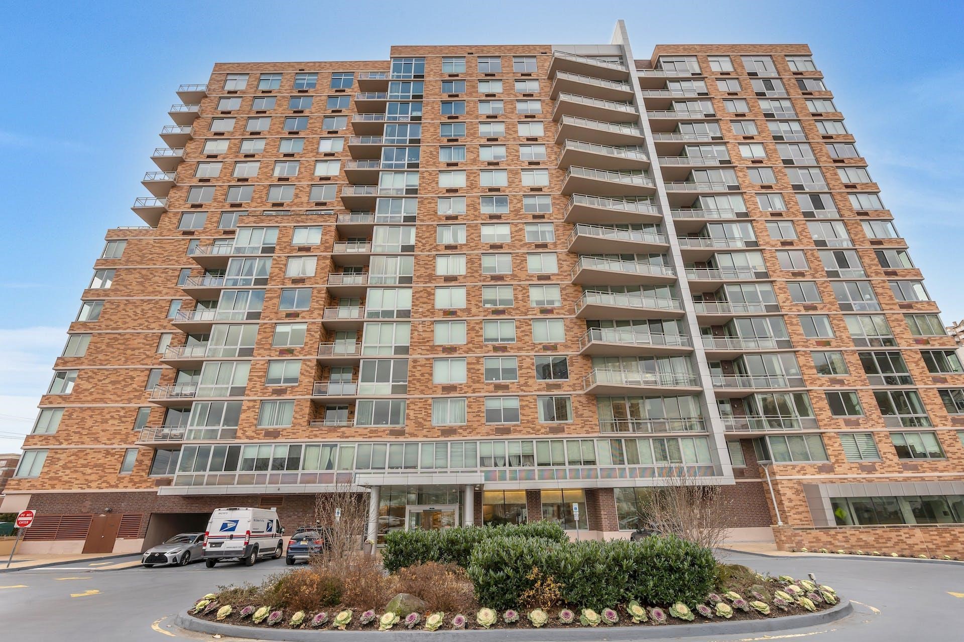 803 HUDSON PARK Unit: 803