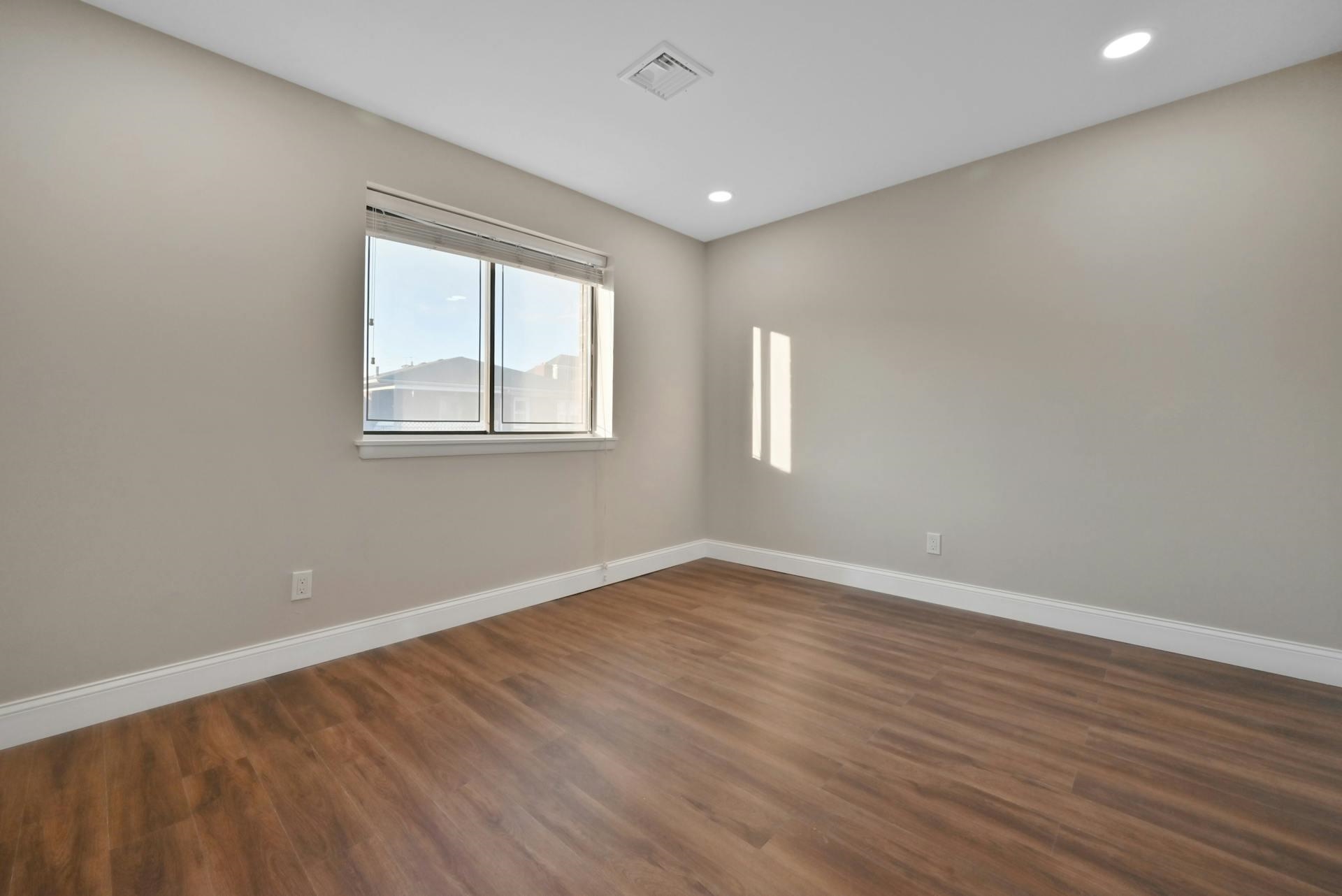 8305 BERGENLINE AVE Unit: 6