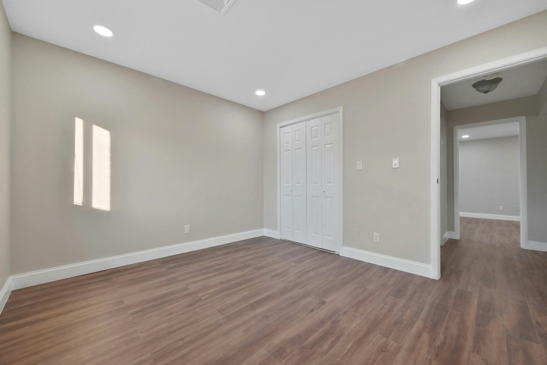 8305 BERGENLINE AVE Unit: 6