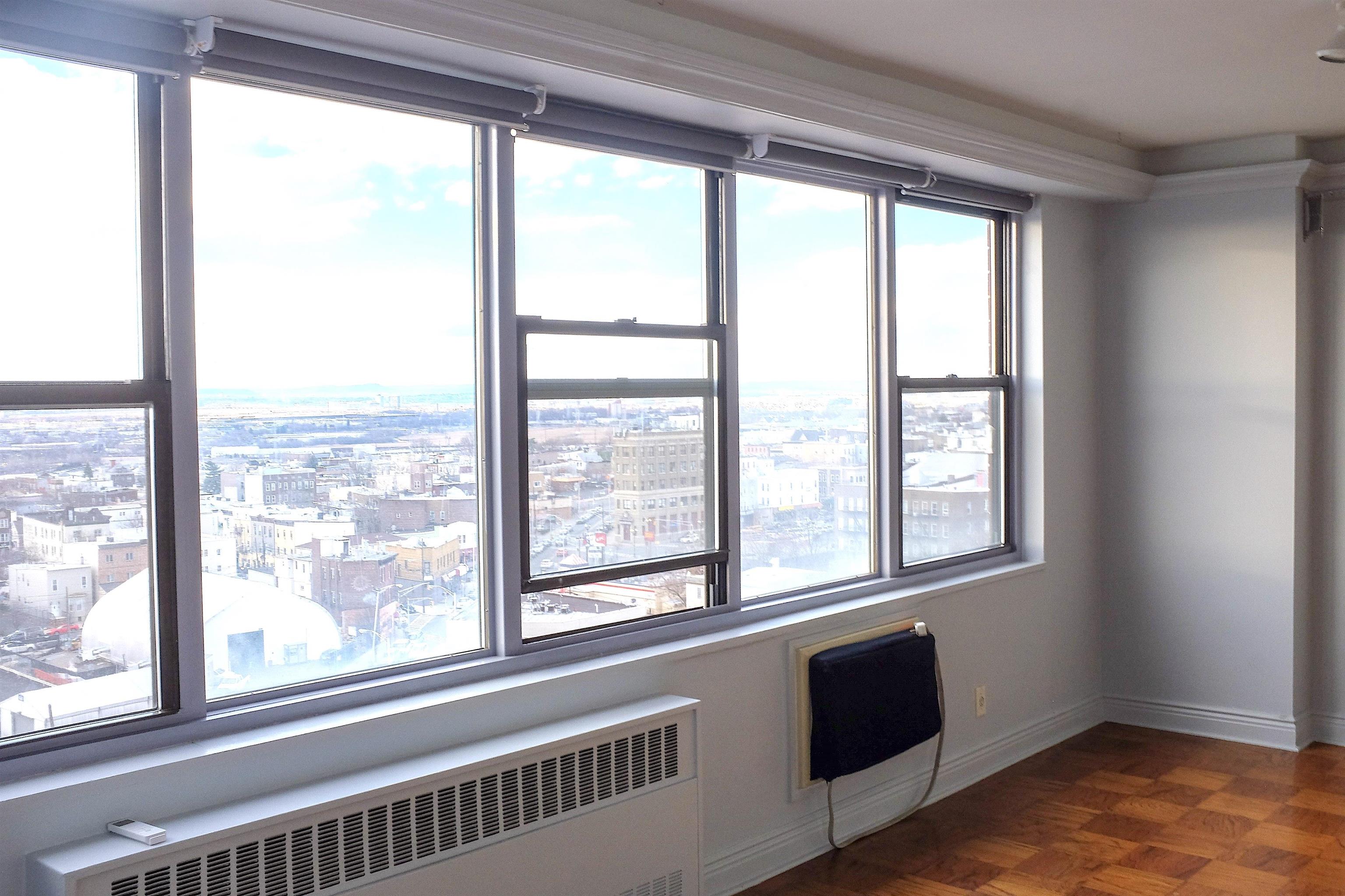 500 CENTRAL AVE Unit: 1416